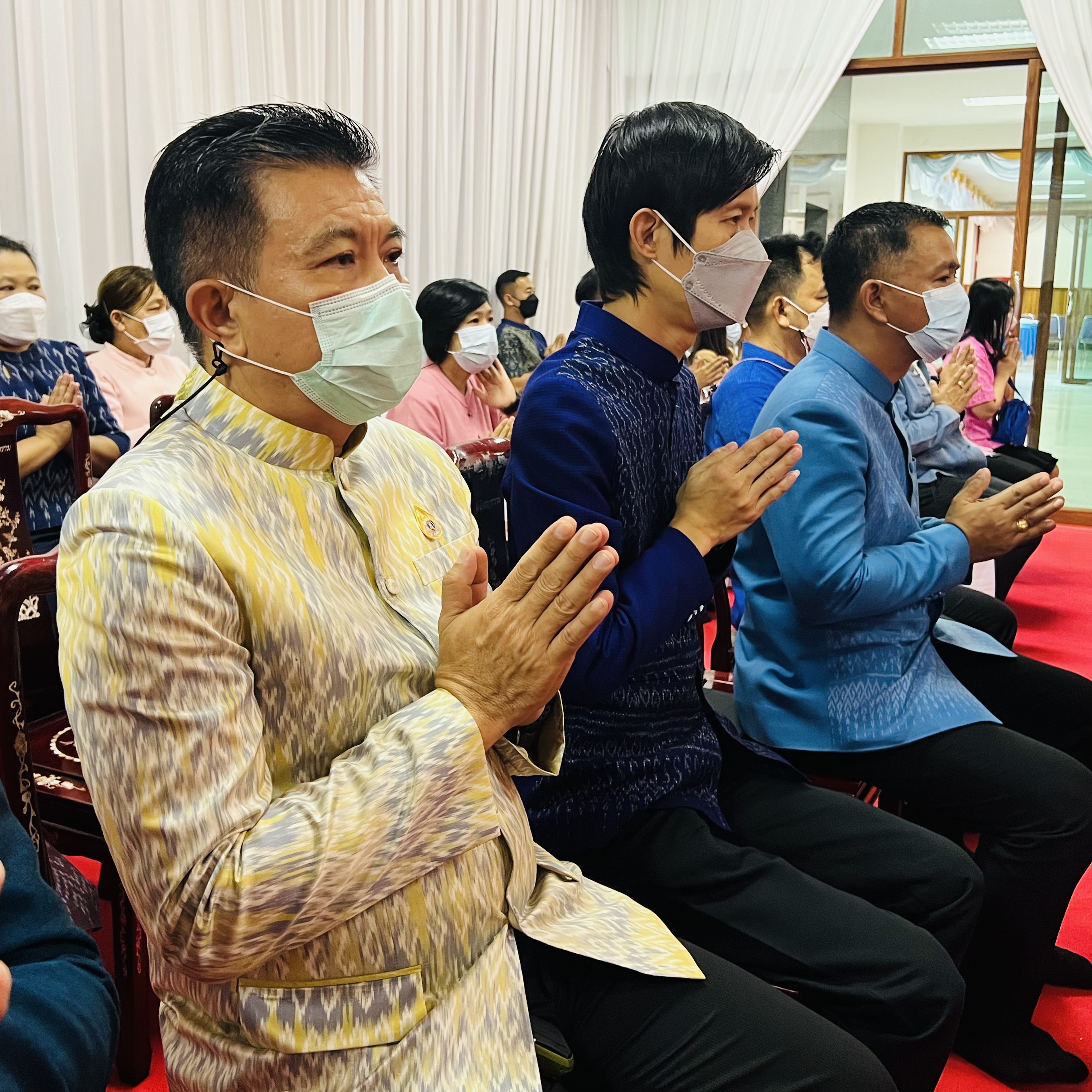 ??พช. ฉะเชิงเทรา ร่วมเป็นเจ้าภาพถวายปัจจัย ในพิธีบรรพชาอุปสมบท 99 รูป ถวายพระพรชัยมงคล แด่สมเด็จพระเจ้าลูกเธอ เจ้าฟ้าพัชรกิติยาภาฯ