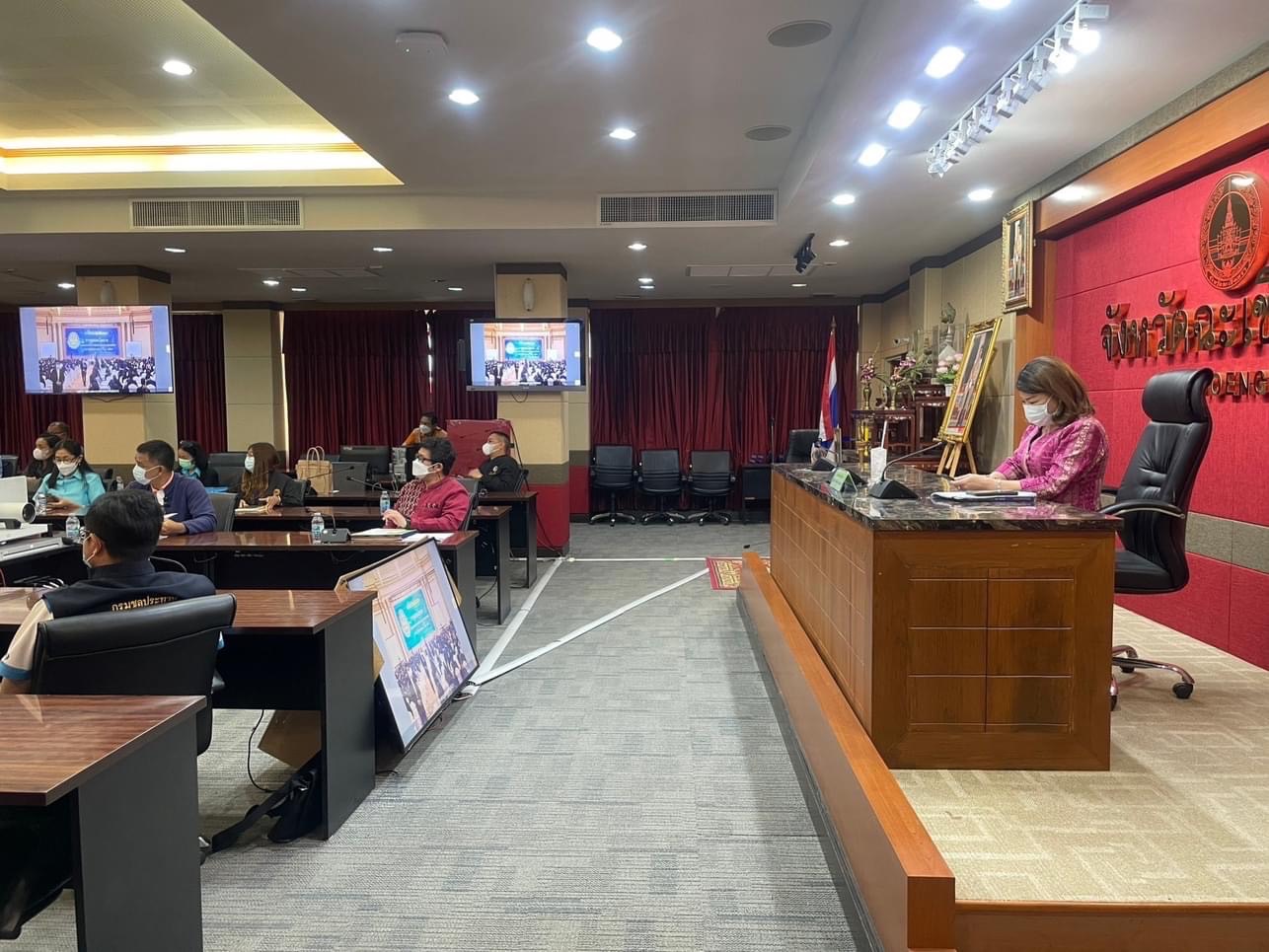 ??พช. ฉะเชิงเทรา ร่วมประชุมสัมมนาการมอบนโยบายและแนวทางการจัดทำงบประมาณรายจ่ายประจำปีงบประมาณ พ.ศ. 2567