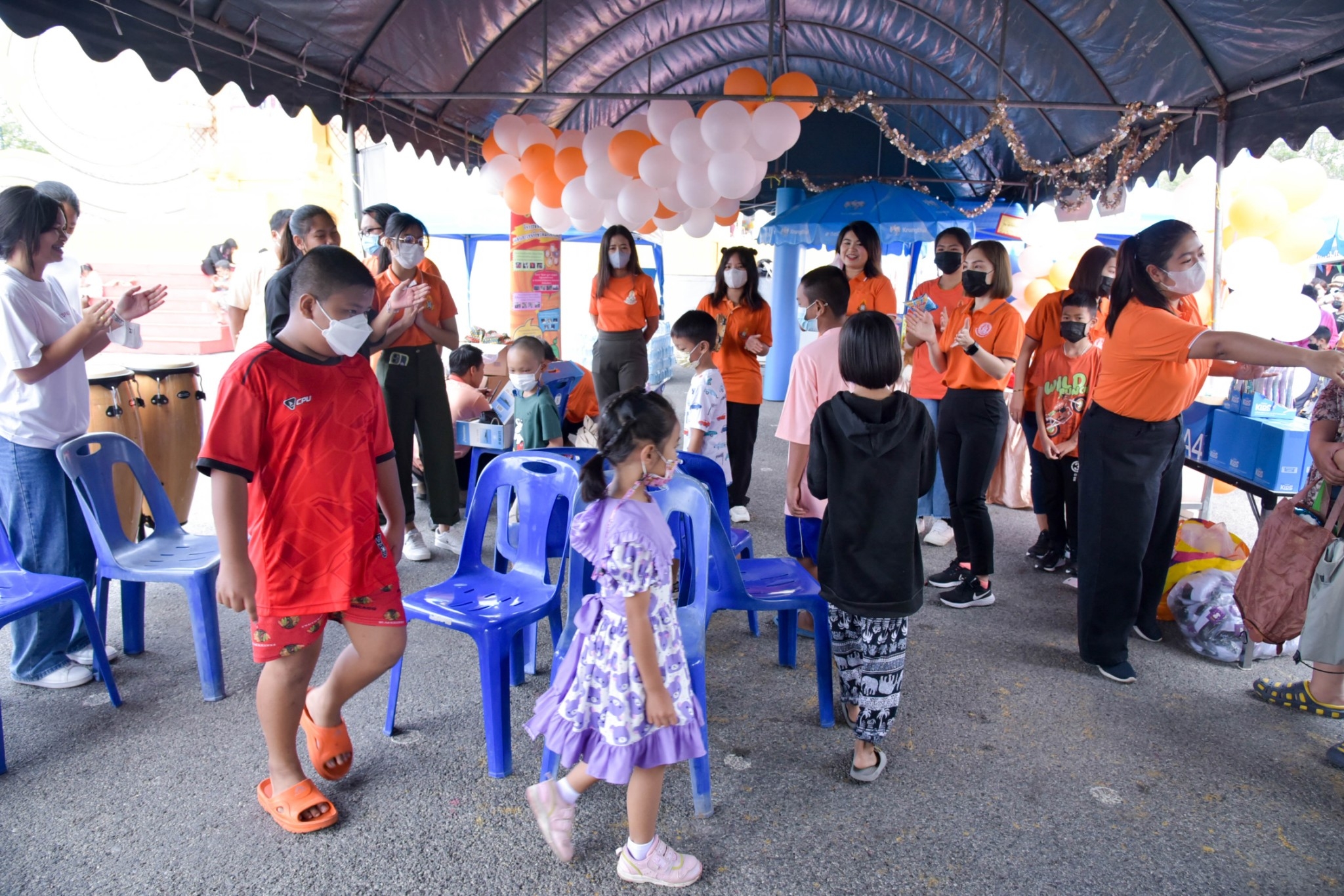 ?? พช. ฉะเชิงเทรา ร่วมงานฉลองวันเด็กแห่งชาติ ส่งมอบทุนพัฒนาเด็กชนบทฯ 30,000 บาท !!