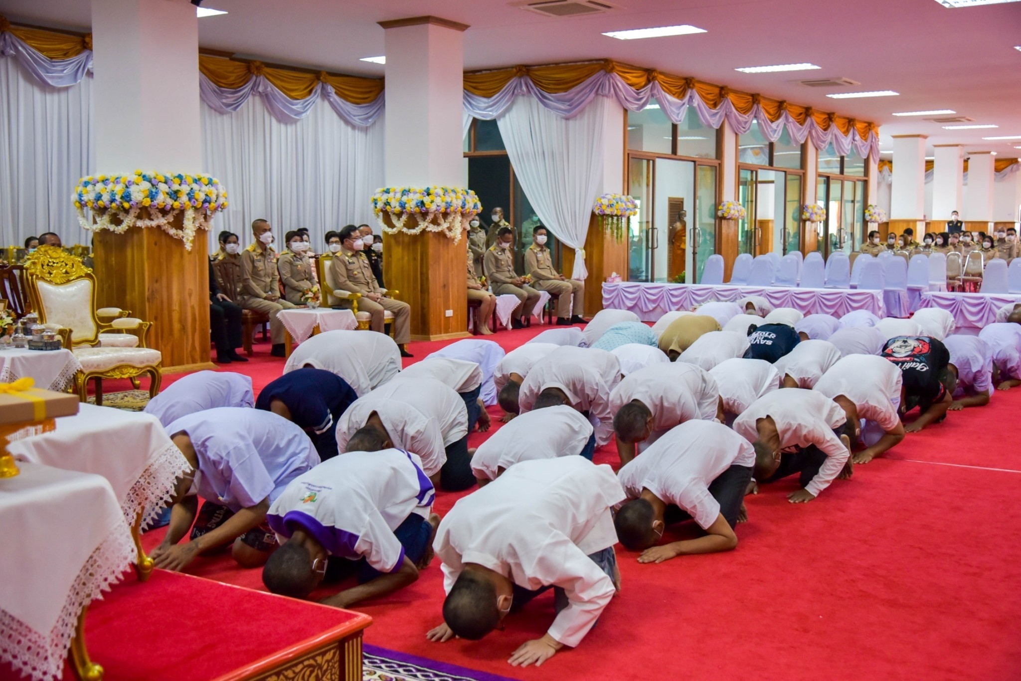 ??พช. ฉะเชิงเทรา ร่วมพิธีลาสิกขาพระภิกษุโครงการบรรพชาอุปสมบท ๙๙ รูป ถวายพระพรชัยมงคล แด่สมเด็จพระเจ้าลูกเธอ เจ้าฟ้าพัชรกิติยาภา นเรนทิราเทพยวดี กรมหลวงราชสาริณีสิริพัชร มหาวัชรราชธิดา กระทรวงมหาดไทย