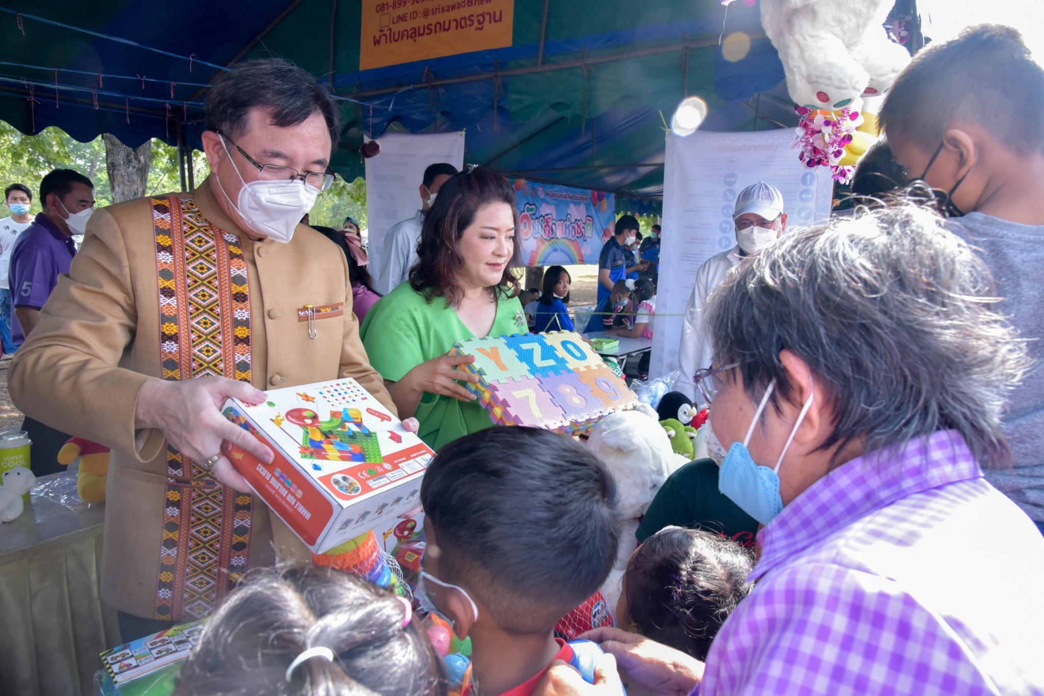 ?? พช. ฉะเชิงเทรา ร่วมงานฉลองวันเด็กแห่งชาติ ส่งมอบทุนพัฒนาเด็กชนบทฯ 30,000 บาท !!