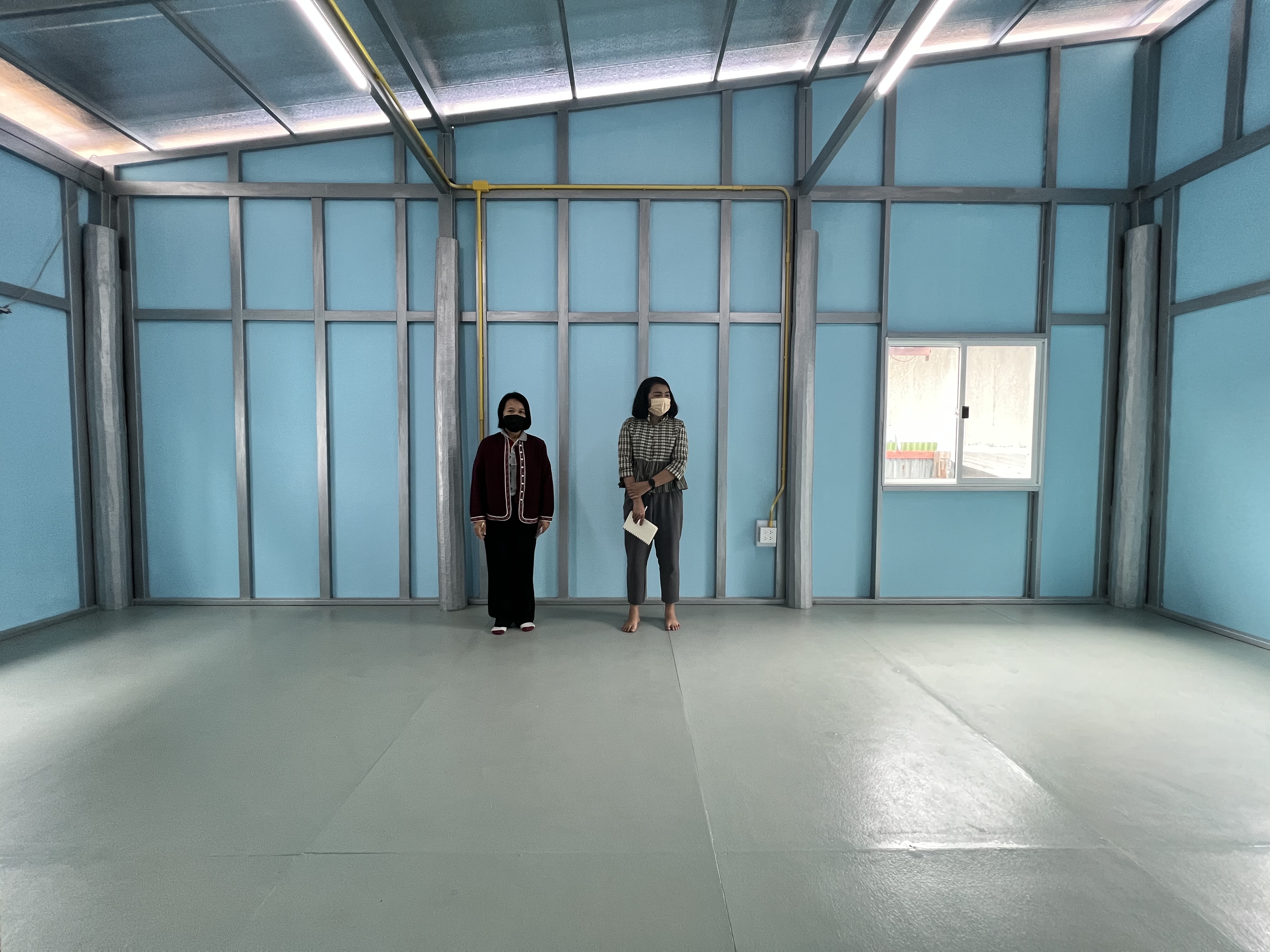 ??พช. ฉะเชิงเทรา ลงพื้นที่เตรียมความพร้อมส่งมอบบ้านโครงการบ้านห่วงใยจากใจ GLO ประจำปี 2565