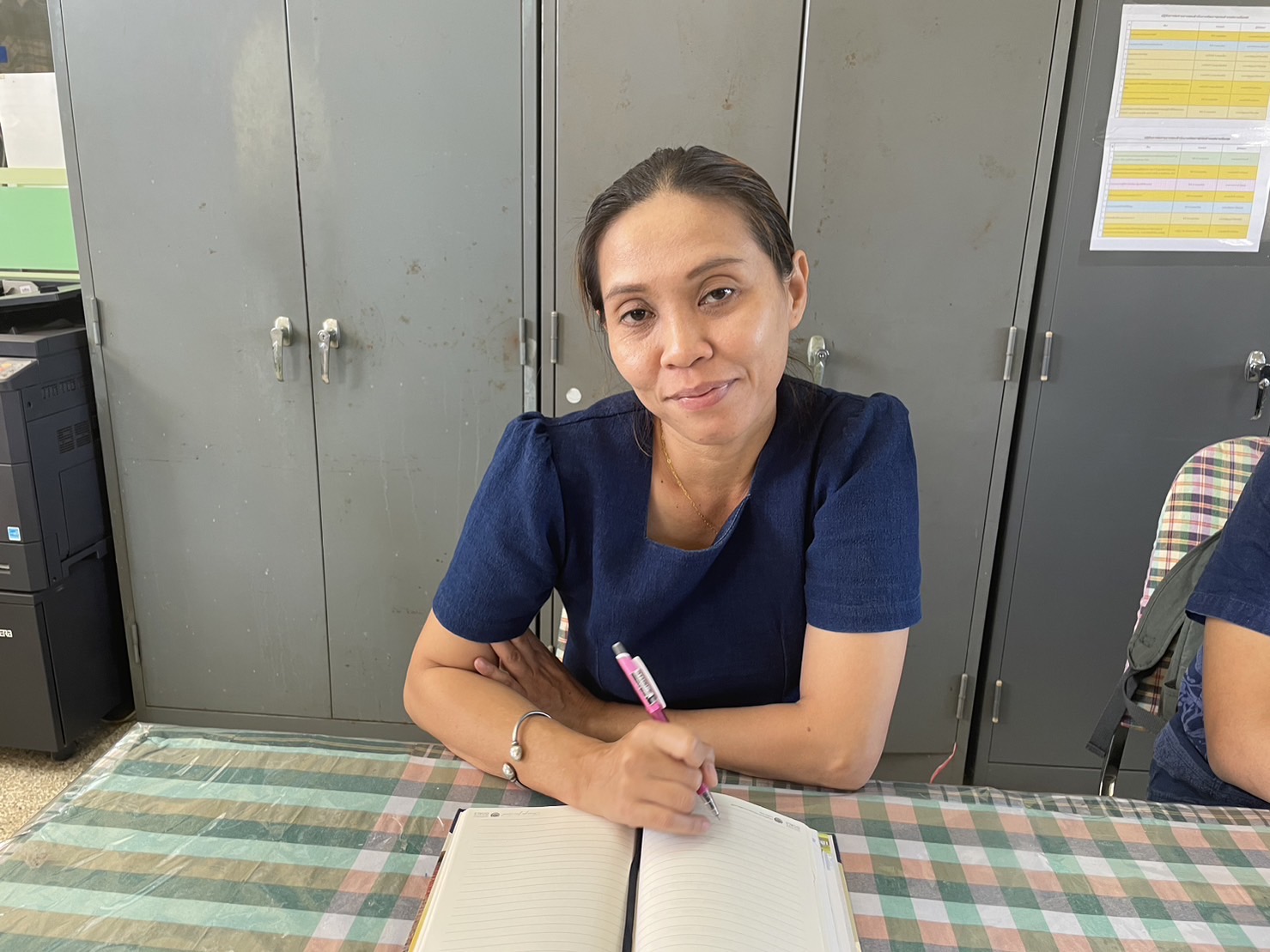 ??พช. ฉะเชิงเทรา ลงพื้นที่ติดตามการดำเนินงานโครงการบริหารการจัดเก็บและใช้ประโยชน์ข้อมูลความจำเป็นพื้นฐาน (จปฐ.) และ การขับเคลื่อนการขจัดความยากจนฯ อำเภอสนามชัยเขต