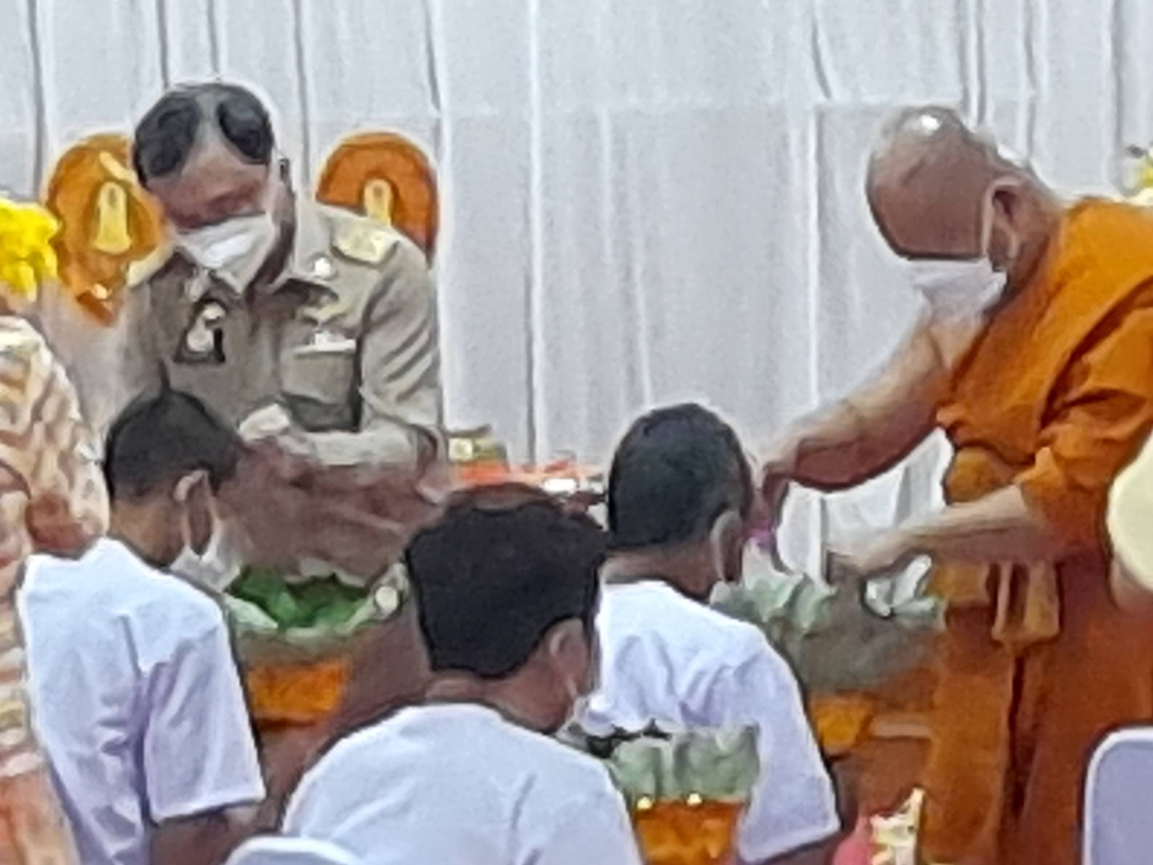 ??พช. ฉะเชิงเทรา ร่วมพิธีบรรพชาอุปสมบท 99 รูป ถวายพระพรชัยมงคล แด่สมเด็จพระเจ้าลูกเธอ เจ้าฟ้าพัชรกิติยาภาฯ