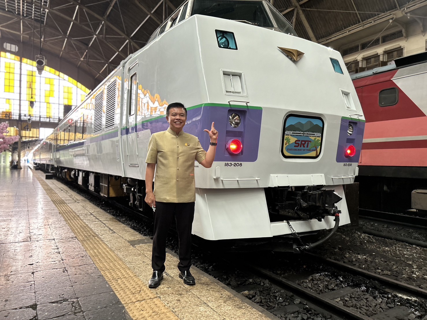 ??พช. ฉะเชิงเทรา ร่วมทริป “ อิ่มบุญ อิ่มอร่อย ช้อปคุ้ม เสริมสิริมงคล ไปกับขบวนรถ KIHA 183”