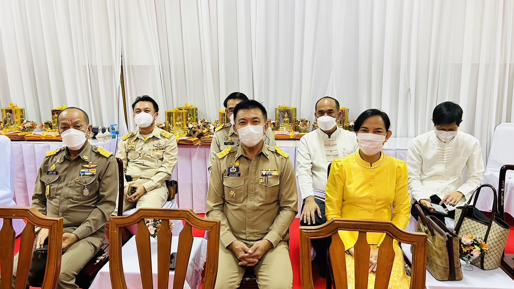 ??พช. ฉะเชิงเทรา ร่วมพิธีลาสิกขาพระภิกษุโครงการบรรพชาอุปสมบท ๙๙ รูป ถวายพระพรชัยมงคล แด่สมเด็จพระเจ้าลูกเธอ เจ้าฟ้าพัชรกิติยาภา นเรนทิราเทพยวดี กรมหลวงราชสาริณีสิริพัชร มหาวัชรราชธิดา กระทรวงมหาดไทย