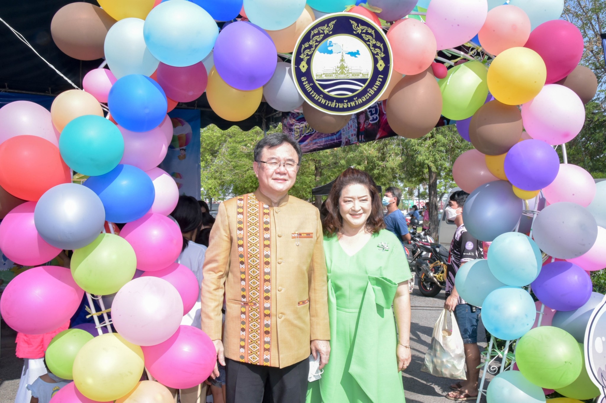 ?? พช. ฉะเชิงเทรา ร่วมงานฉลองวันเด็กแห่งชาติ ส่งมอบทุนพัฒนาเด็กชนบทฯ 30,000 บาท !!