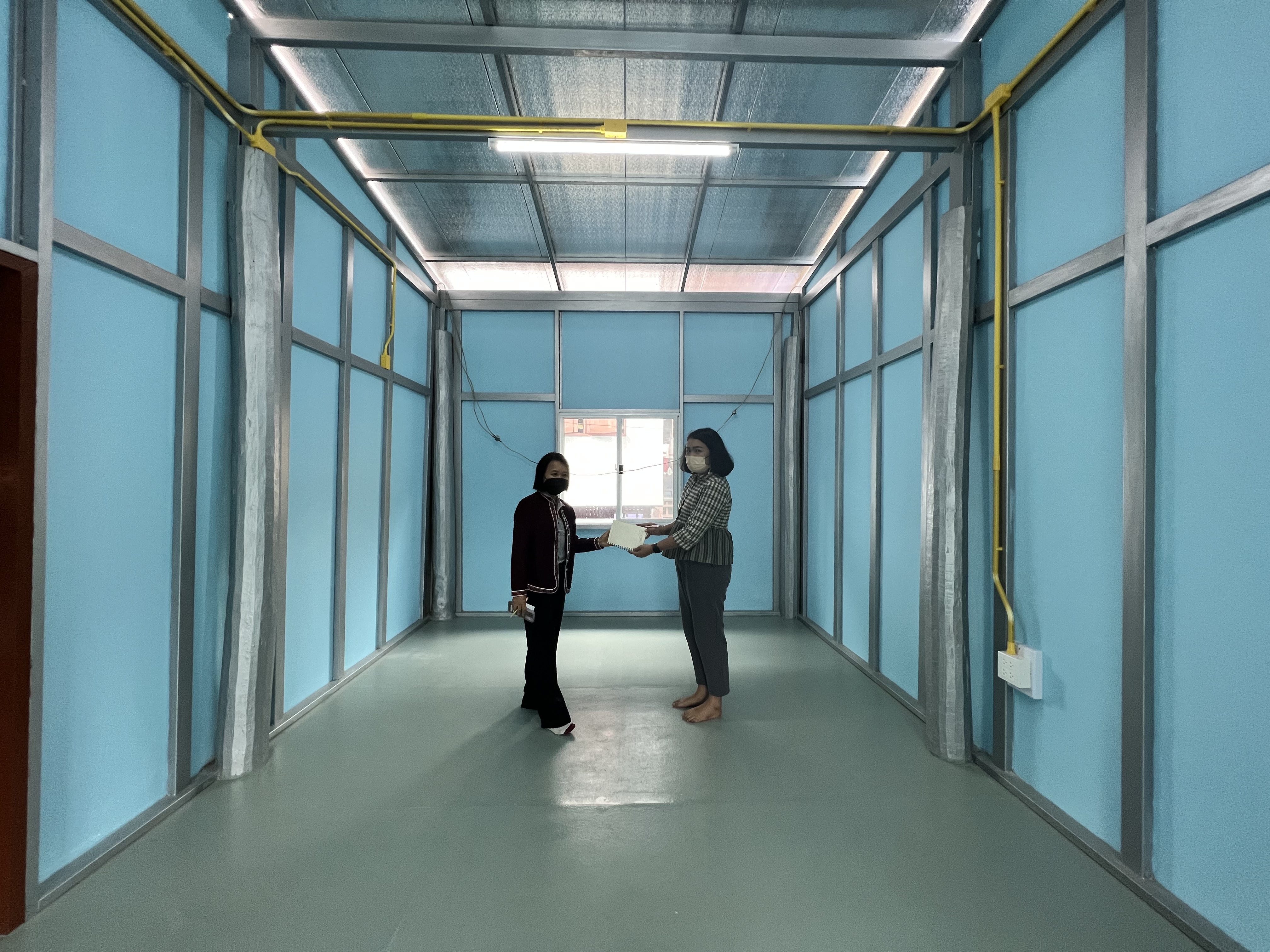 ??พช. ฉะเชิงเทรา ลงพื้นที่เตรียมความพร้อมส่งมอบบ้านโครงการบ้านห่วงใยจากใจ GLO ประจำปี 2565