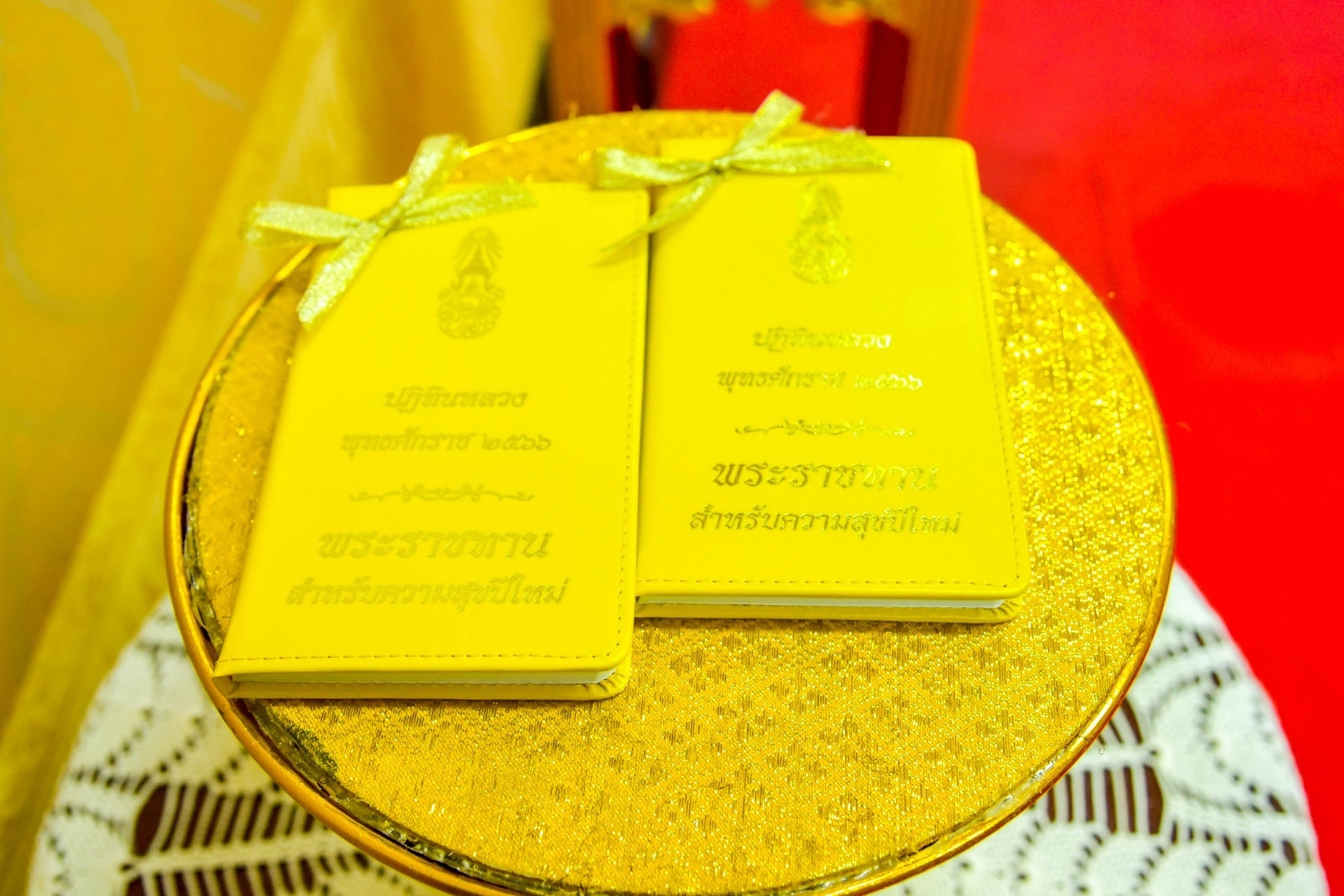 ??พช. ฉะเชิงเทรา ร่วมพิธีมอบปฏิทินหลวงพุทธศักราช 2566 พระราชทานสำหรับความสุขปีใหม่