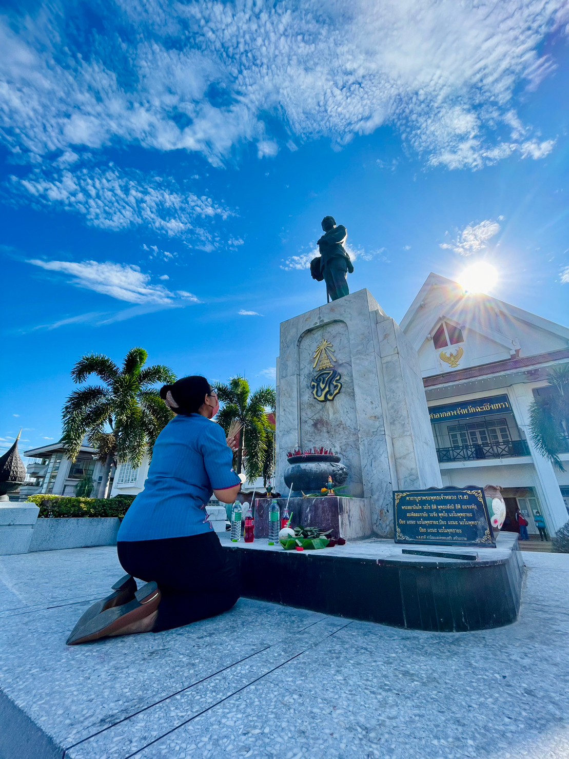 ??พช. ฉะเชิงเทรา ต้อนรับน้องใหม่ สักการะสิ่งศักดิ์สิทธิ์ ศาลากลางจังหวัดฉะเชิงเทรา