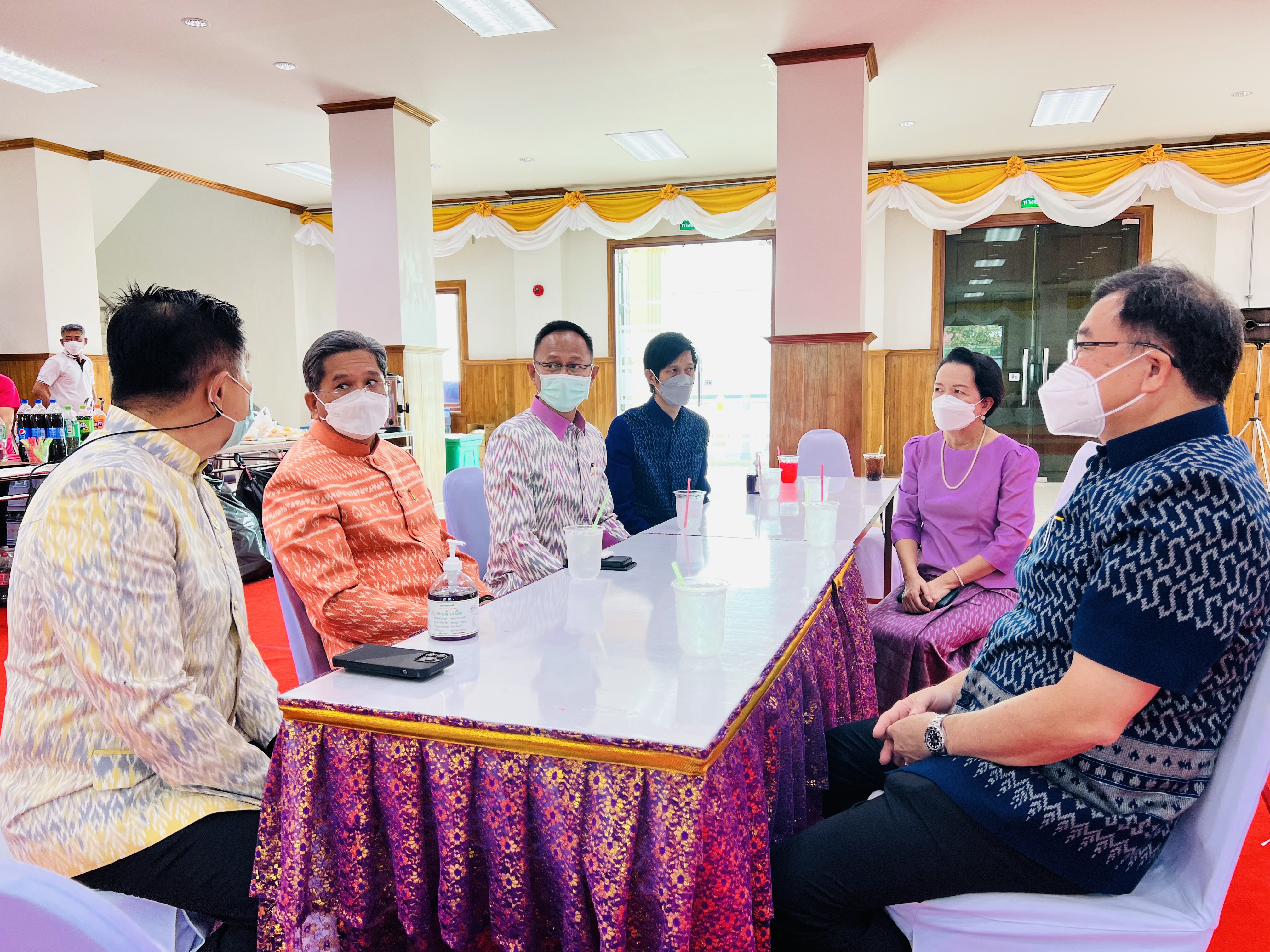 ??พช. ฉะเชิงเทรา ร่วมเป็นเจ้าภาพถวายปัจจัย ในพิธีบรรพชาอุปสมบท 99 รูป ถวายพระพรชัยมงคล แด่สมเด็จพระเจ้าลูกเธอ เจ้าฟ้าพัชรกิติยาภาฯ