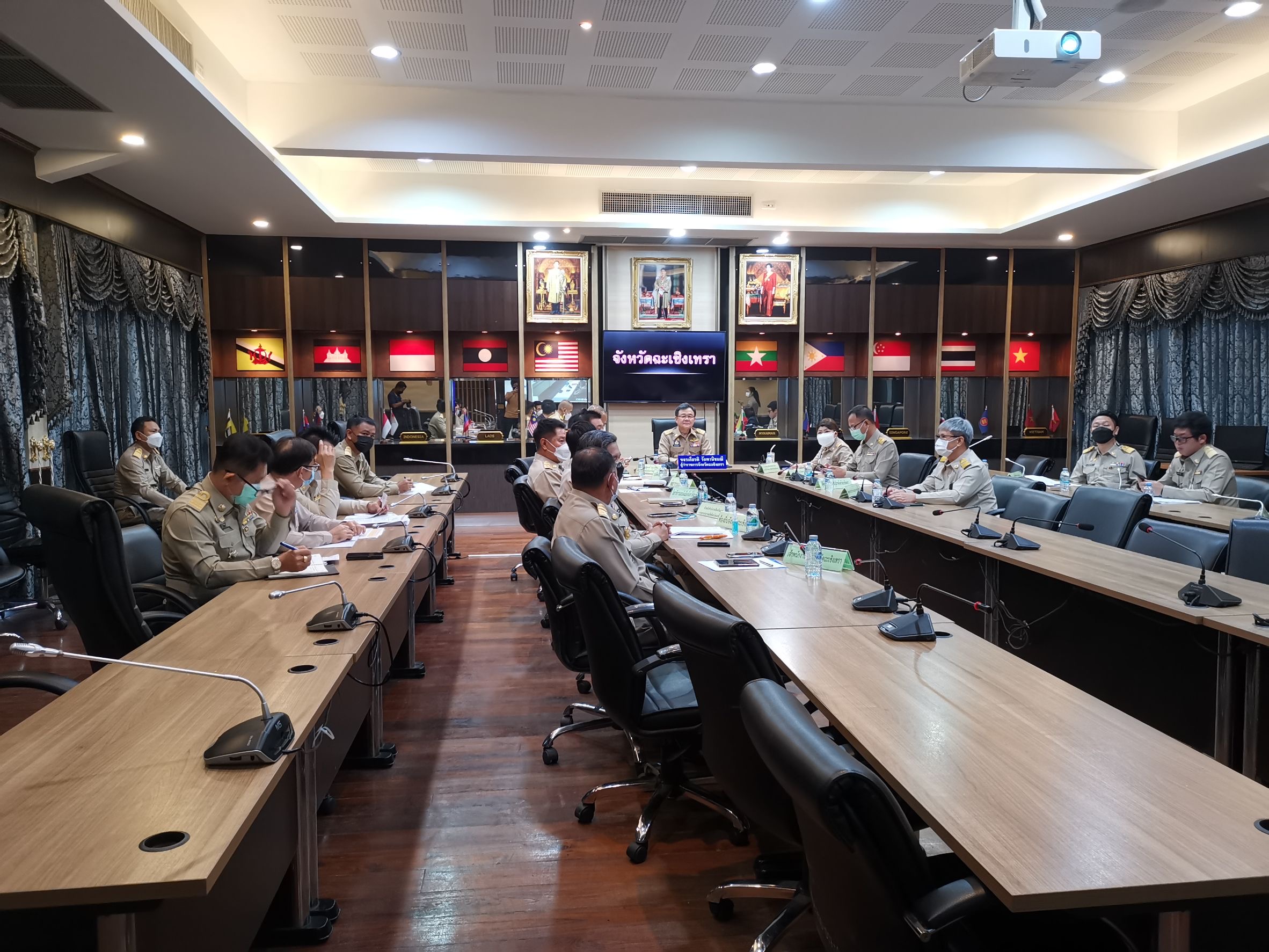 ??พช. ฉะเชิงเทรา ร่วมการประชุมขับเคลื่อนและติดตามนโยบายของรัฐบาล และภารกิจสำคัญของกระทรวงมหาดไทย ประจำปีงบประมาณ พ.ศ. ๒๕๖๖ (เดือนมกราคม ๒๕๖๖)