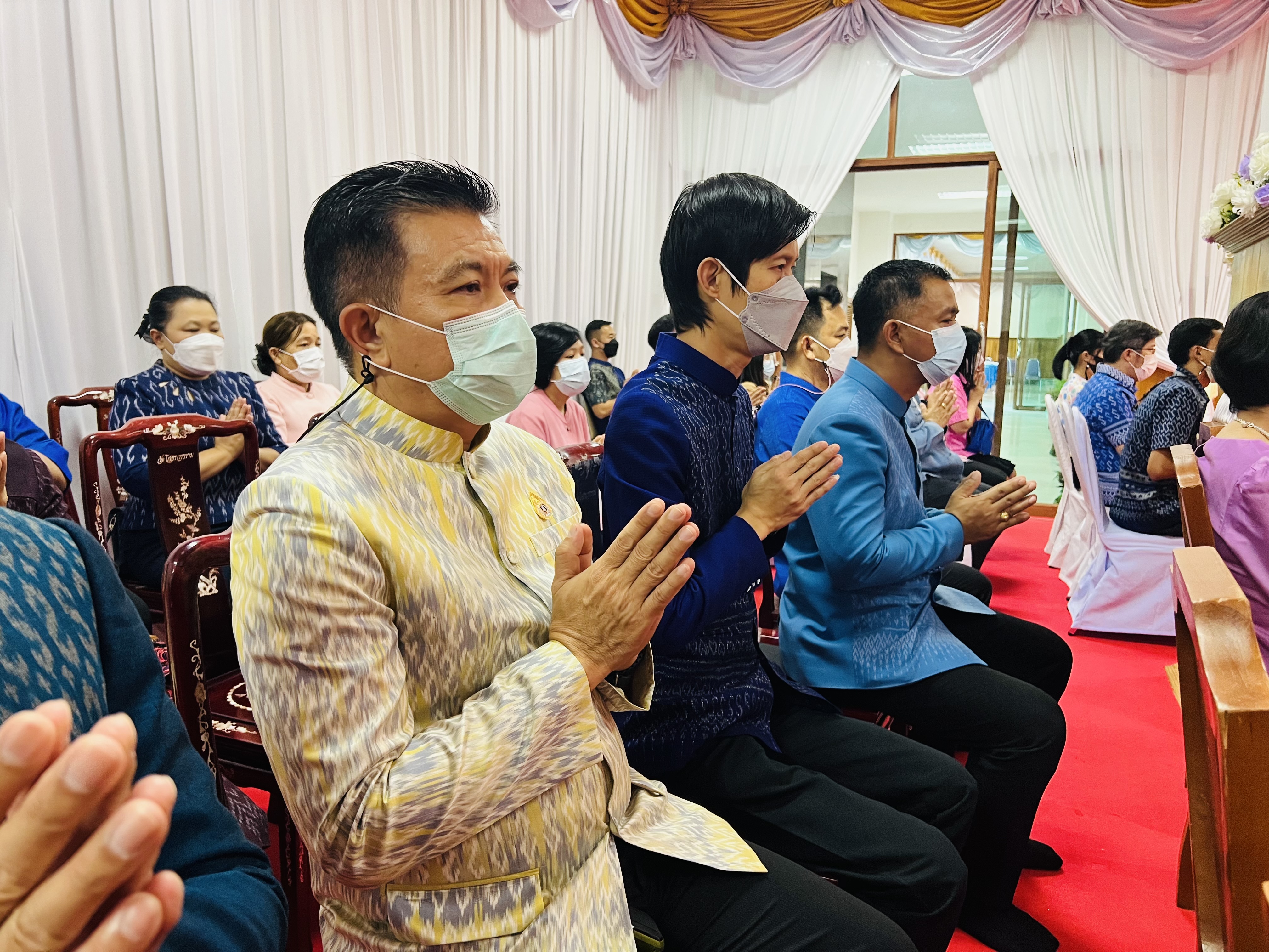 ??พช. ฉะเชิงเทรา ร่วมเป็นเจ้าภาพถวายปัจจัย ในพิธีบรรพชาอุปสมบท 99 รูป ถวายพระพรชัยมงคล แด่สมเด็จพระเจ้าลูกเธอ เจ้าฟ้าพัชรกิติยาภาฯ