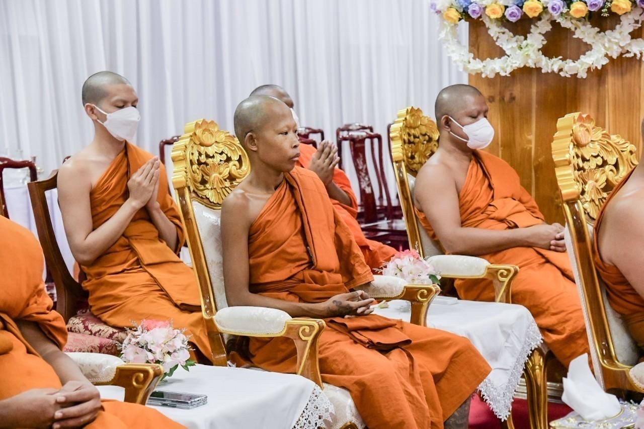 ??พช. ฉะเชิงเทรา ร่วมพิธีบรรพชาอุปสมบท 99 รูป ถวายพระพรชัยมงคล แด่สมเด็จพระเจ้าลูกเธอ เจ้าฟ้าพัชรกิติยาภาฯ วันที่ 2