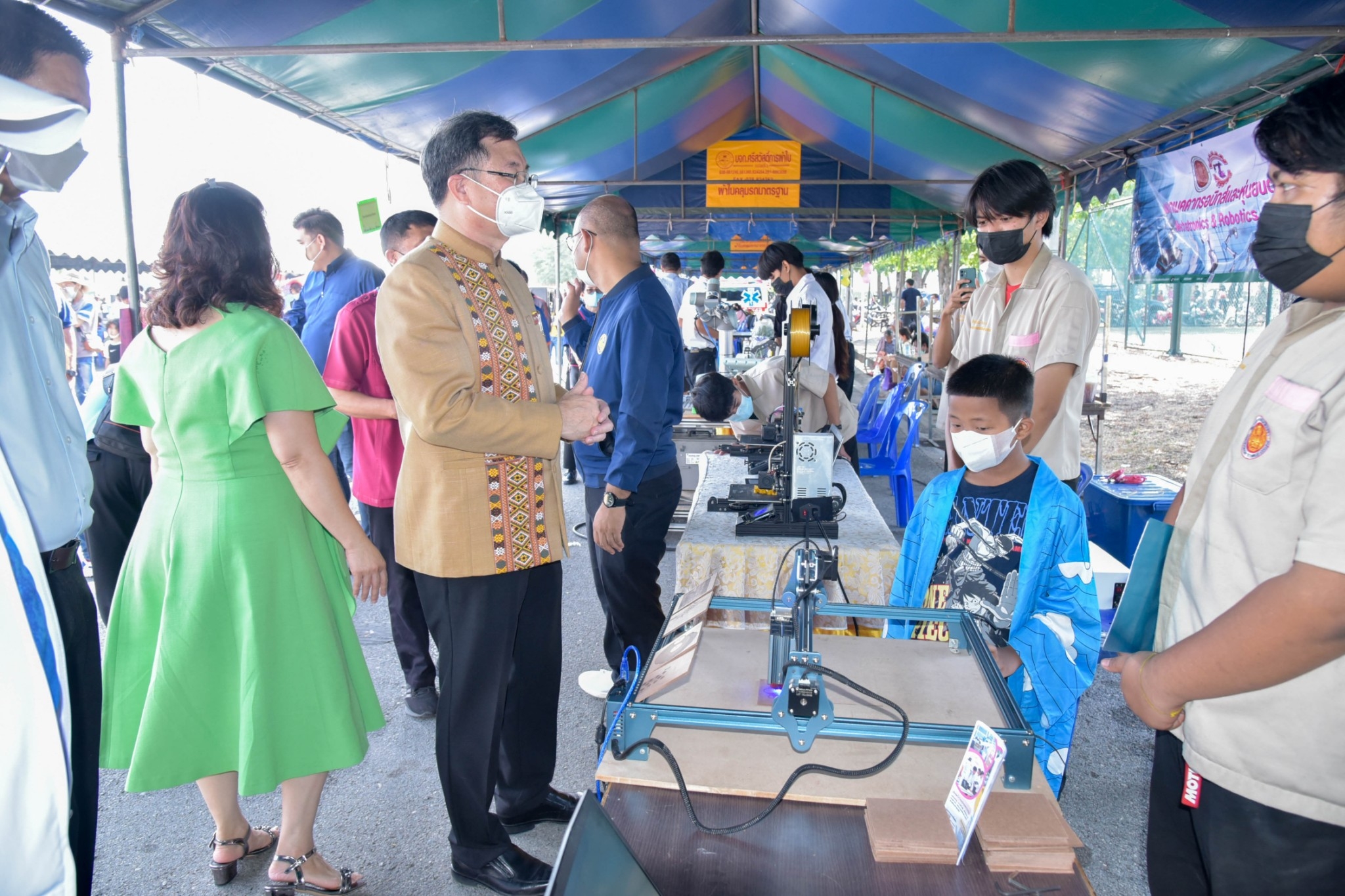 ?? พช. ฉะเชิงเทรา ร่วมงานฉลองวันเด็กแห่งชาติ ส่งมอบทุนพัฒนาเด็กชนบทฯ 30,000 บาท !!