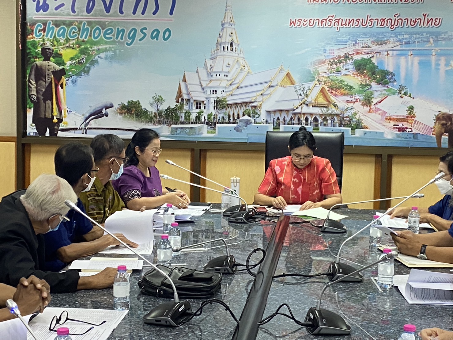 ?? พช. ฉะเชิงเทรา จัดประชุมคณะกรรมการชมรมผู้นำอาสาพัฒนาชุมชน (ผู้นำ อช.)