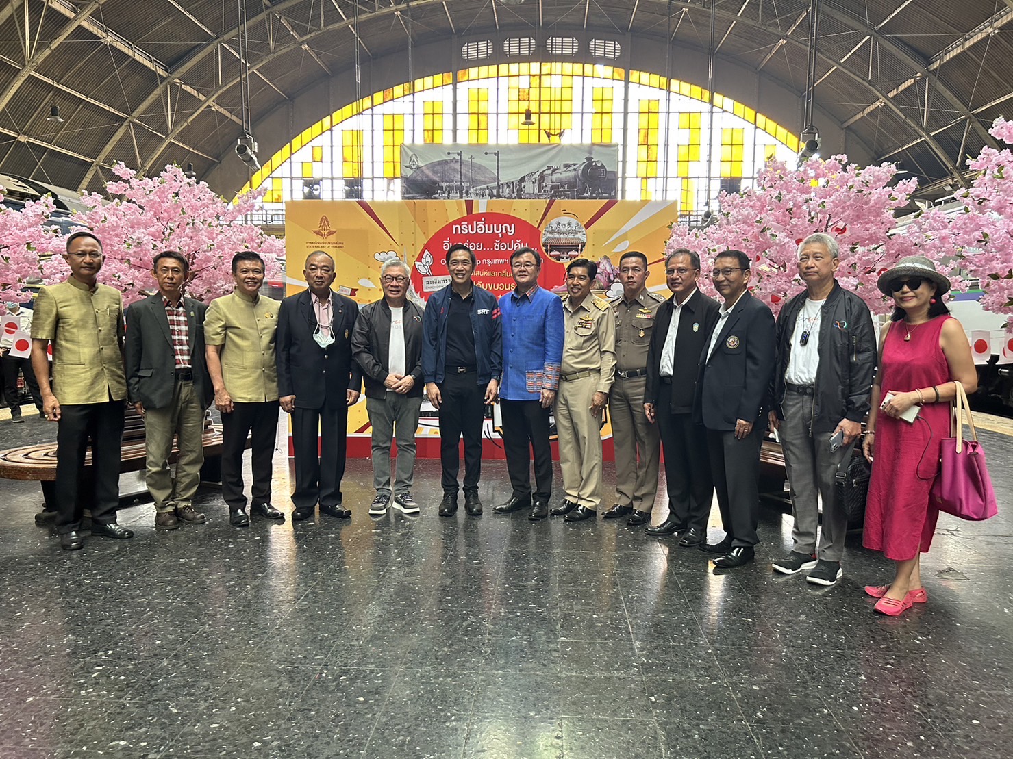 ??พช. ฉะเชิงเทรา ร่วมทริป “ อิ่มบุญ อิ่มอร่อย ช้อปคุ้ม เสริมสิริมงคล ไปกับขบวนรถ KIHA 183”