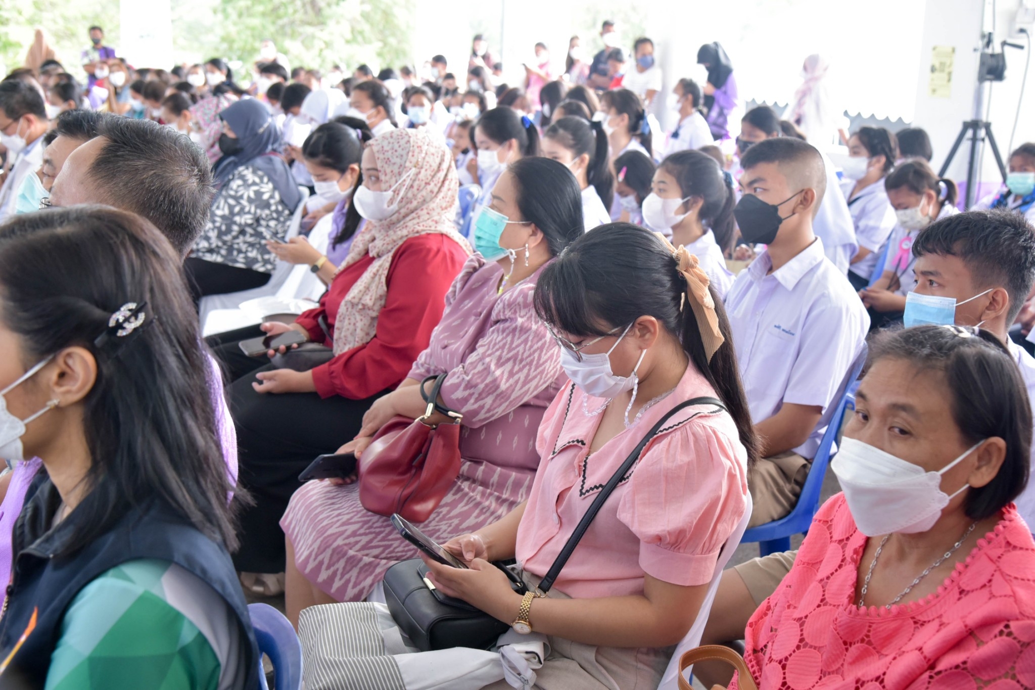 ?? พช. ฉะเชิงเทรา ร่วมงานฉลองวันเด็กแห่งชาติ ส่งมอบทุนพัฒนาเด็กชนบทฯ 30,000 บาท !!