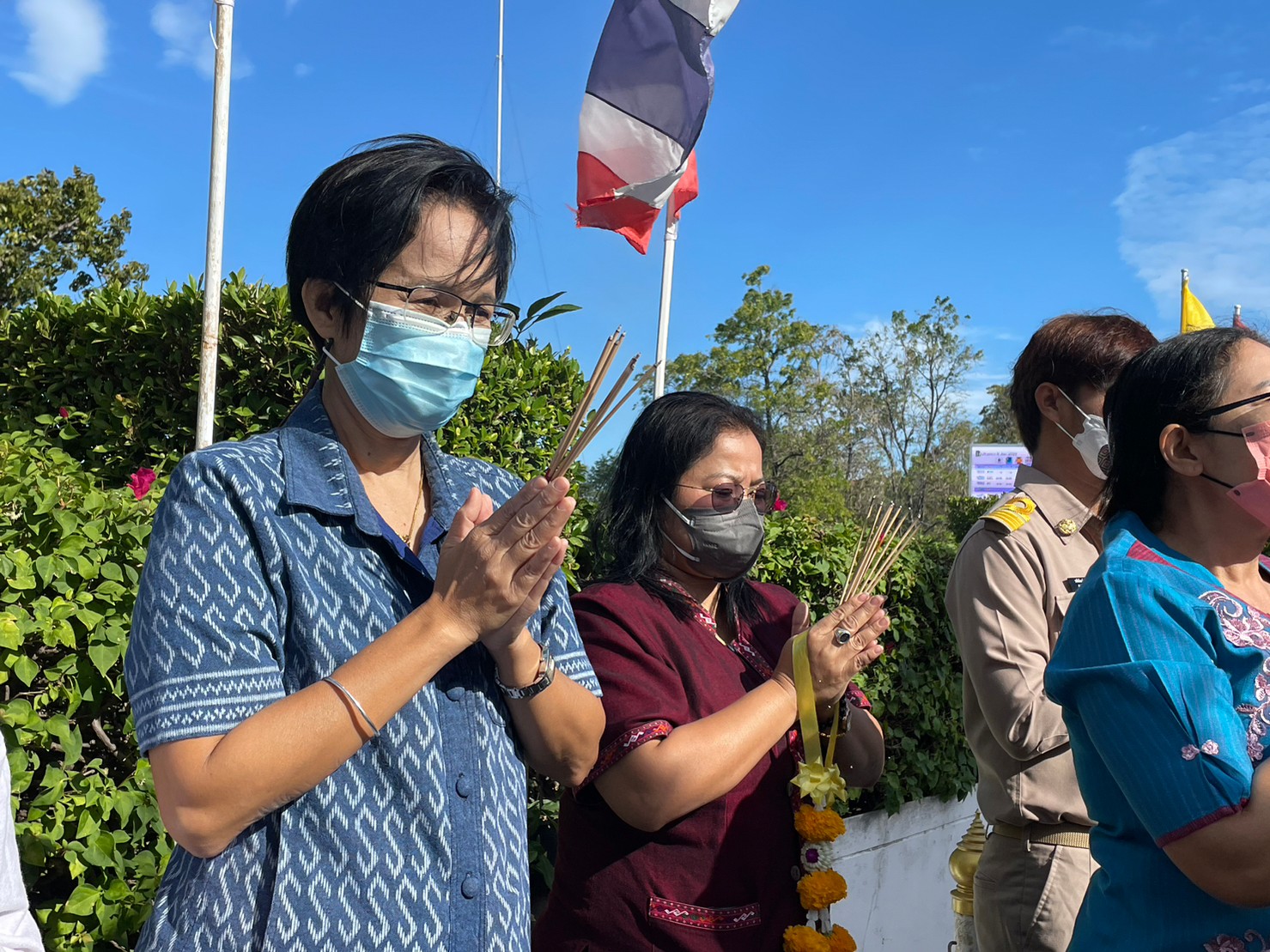 ??พช. ฉะเชิงเทรา ต้อนรับน้องใหม่ สักการะสิ่งศักดิ์สิทธิ์ ศาลากลางจังหวัดฉะเชิงเทรา