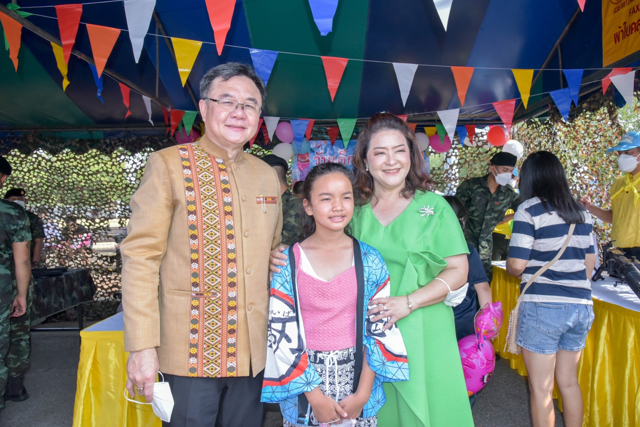 ?? พช. ฉะเชิงเทรา ร่วมงานฉลองวันเด็กแห่งชาติ ส่งมอบทุนพัฒนาเด็กชนบทฯ 30,000 บาท !!