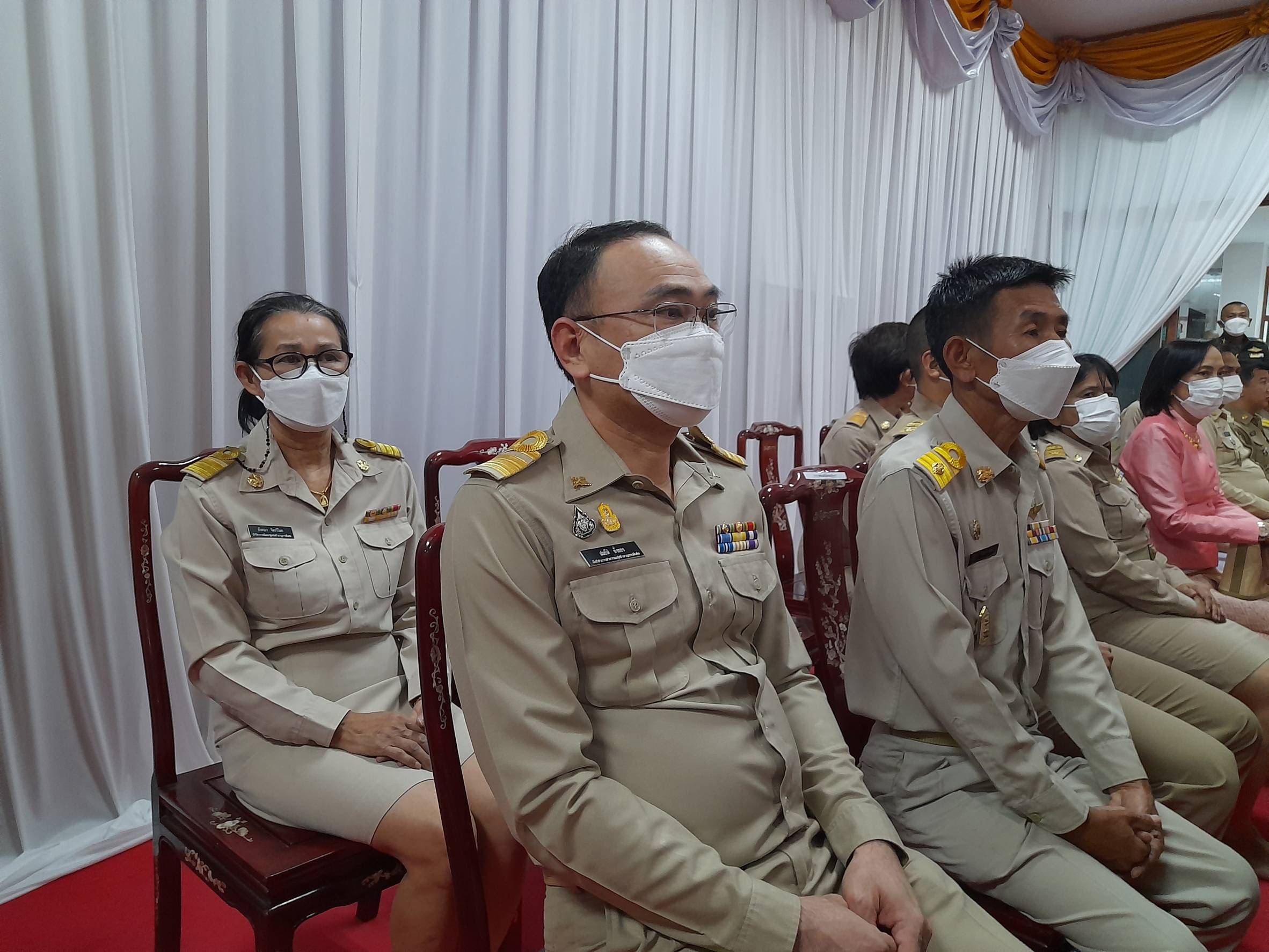 ??พช. ฉะเชิงเทรา ร่วมพิธีบรรพชาอุปสมบท 99 รูป ถวายพระพรชัยมงคล แด่สมเด็จพระเจ้าลูกเธอ เจ้าฟ้าพัชรกิติยาภาฯ