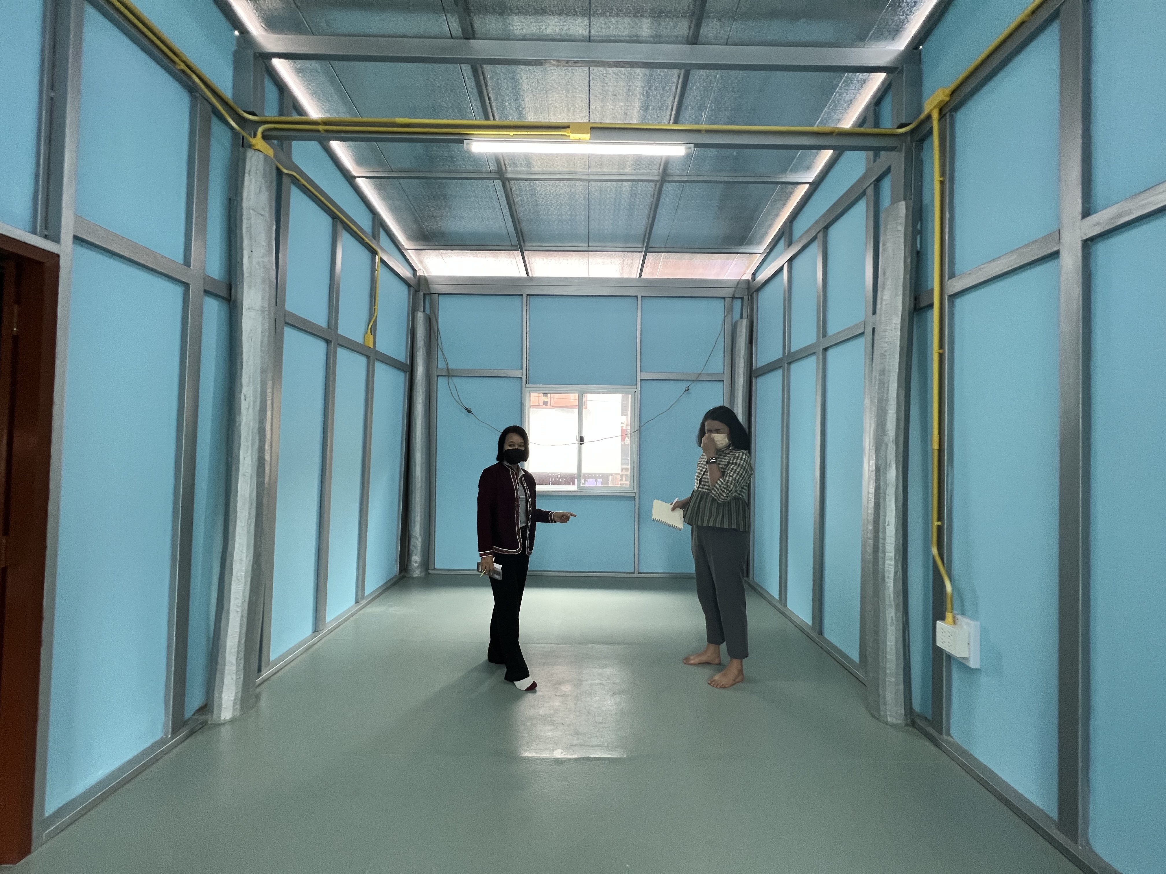 ??พช. ฉะเชิงเทรา ลงพื้นที่เตรียมความพร้อมส่งมอบบ้านโครงการบ้านห่วงใยจากใจ GLO ประจำปี 2565