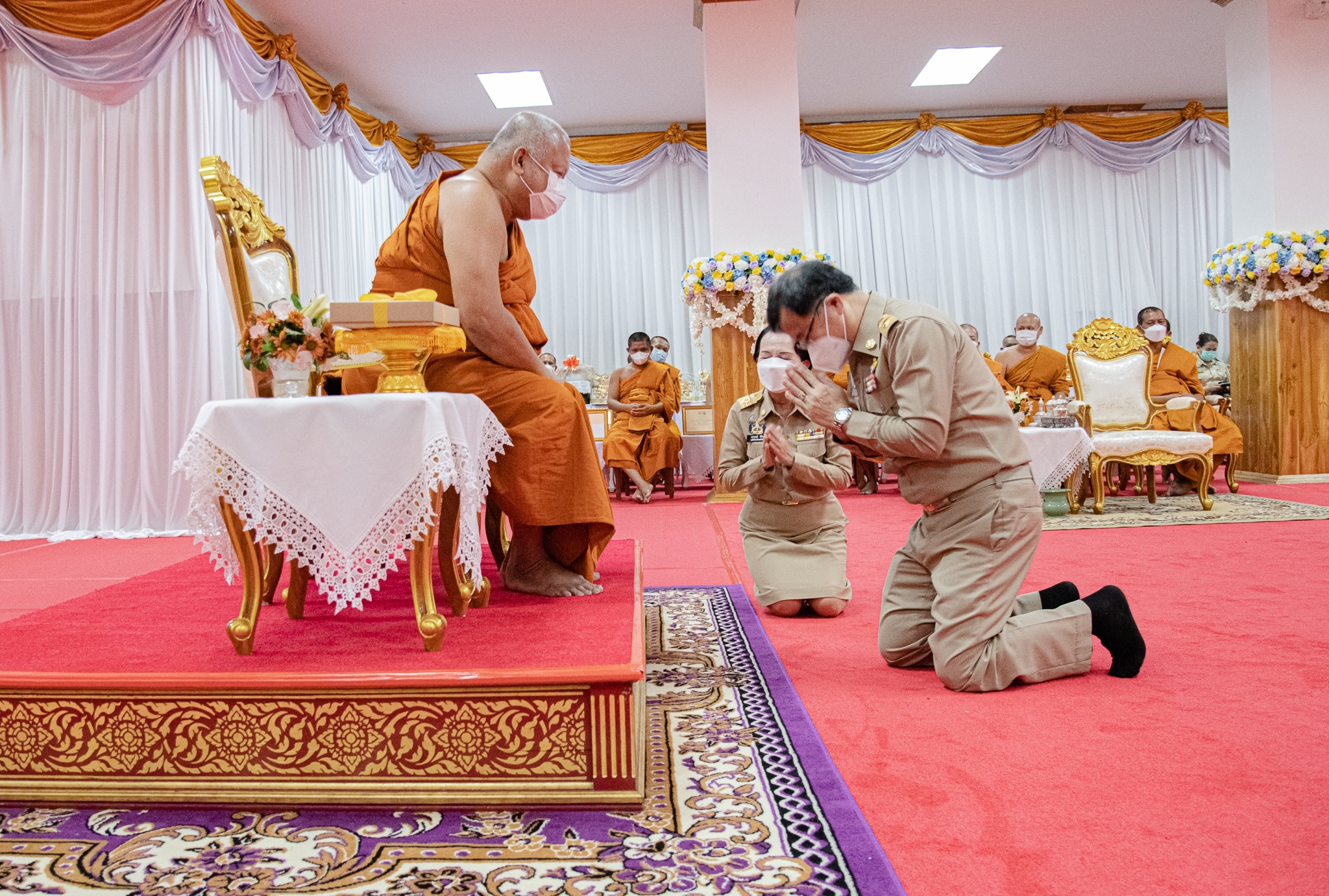 ??พช. ฉะเชิงเทรา ร่วมพิธีลาสิกขาพระภิกษุโครงการบรรพชาอุปสมบท ๙๙ รูป ถวายพระพรชัยมงคล แด่สมเด็จพระเจ้าลูกเธอ เจ้าฟ้าพัชรกิติยาภา นเรนทิราเทพยวดี กรมหลวงราชสาริณีสิริพัชร มหาวัชรราชธิดา กระทรวงมหาดไทย