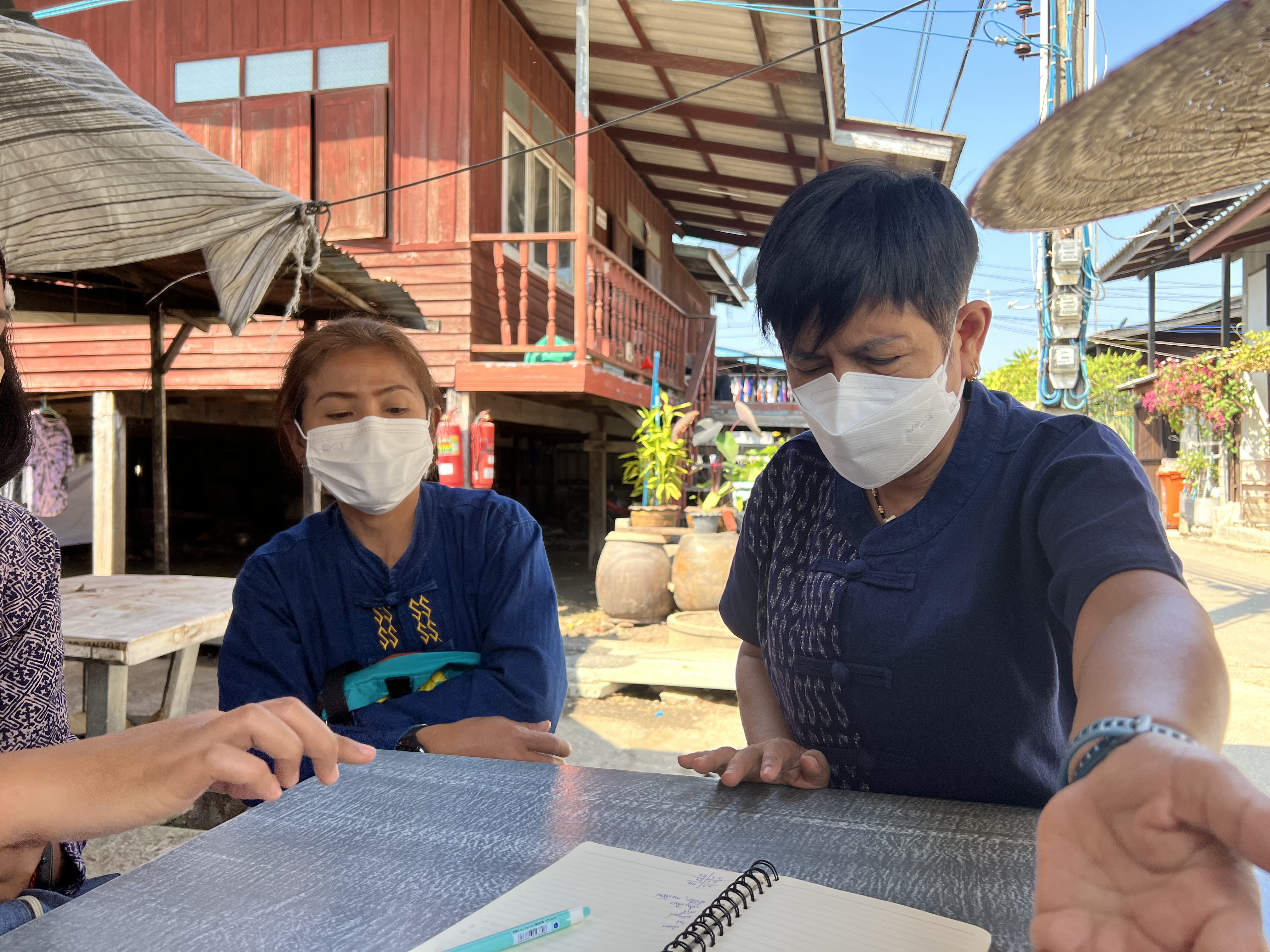 ??พช. ฉะเชิงเทรา เตรียมความพร้อมส่งมอบบ้าน GLO และติดตามการดำเนินงาน จปฐ.