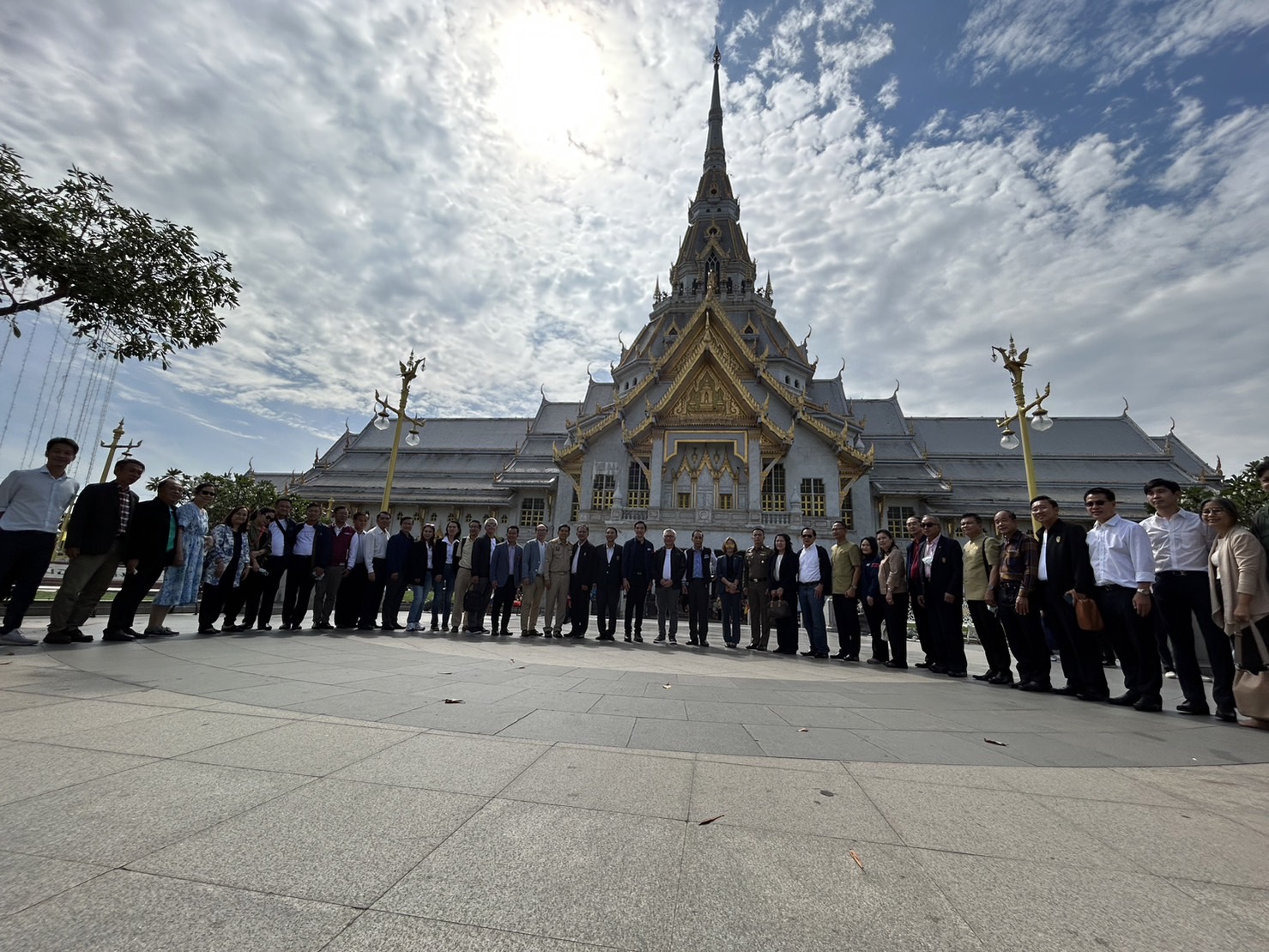 ??พช. ฉะเชิงเทรา ร่วมทริป “ อิ่มบุญ อิ่มอร่อย ช้อปคุ้ม เสริมสิริมงคล ไปกับขบวนรถ KIHA 183”