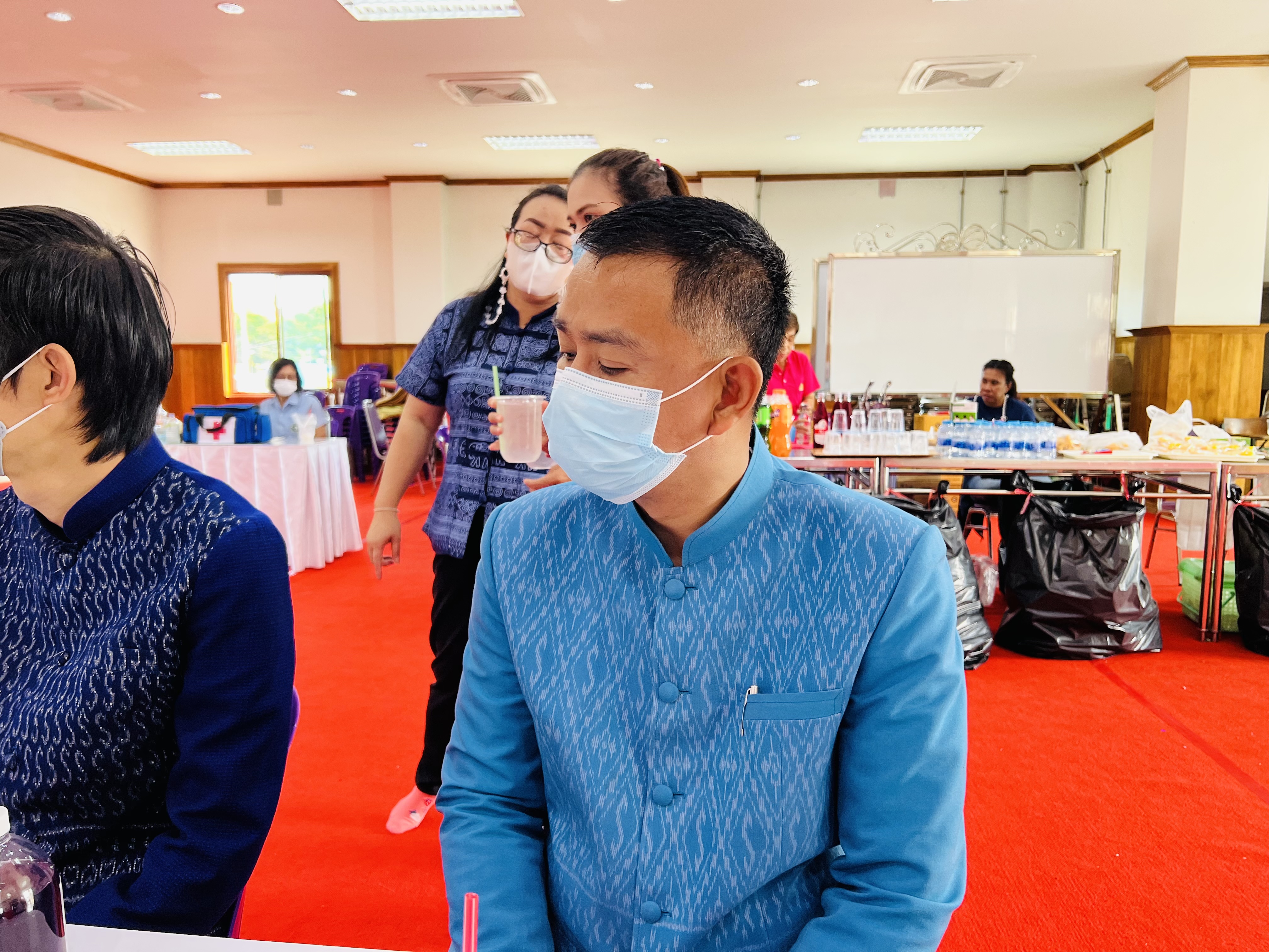 ??พช. ฉะเชิงเทรา ร่วมเป็นเจ้าภาพถวายปัจจัย ในพิธีบรรพชาอุปสมบท 99 รูป ถวายพระพรชัยมงคล แด่สมเด็จพระเจ้าลูกเธอ เจ้าฟ้าพัชรกิติยาภาฯ