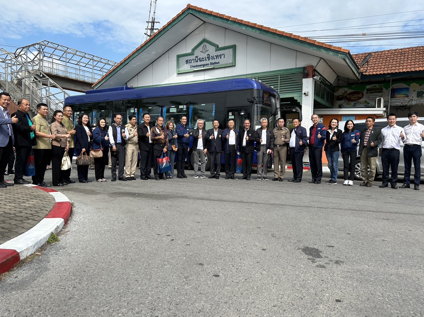 ??พช. ฉะเชิงเทรา ร่วมทริป “ อิ่มบุญ อิ่มอร่อย ช้อปคุ้ม เสริมสิริมงคล ไปกับขบวนรถ KIHA 183”