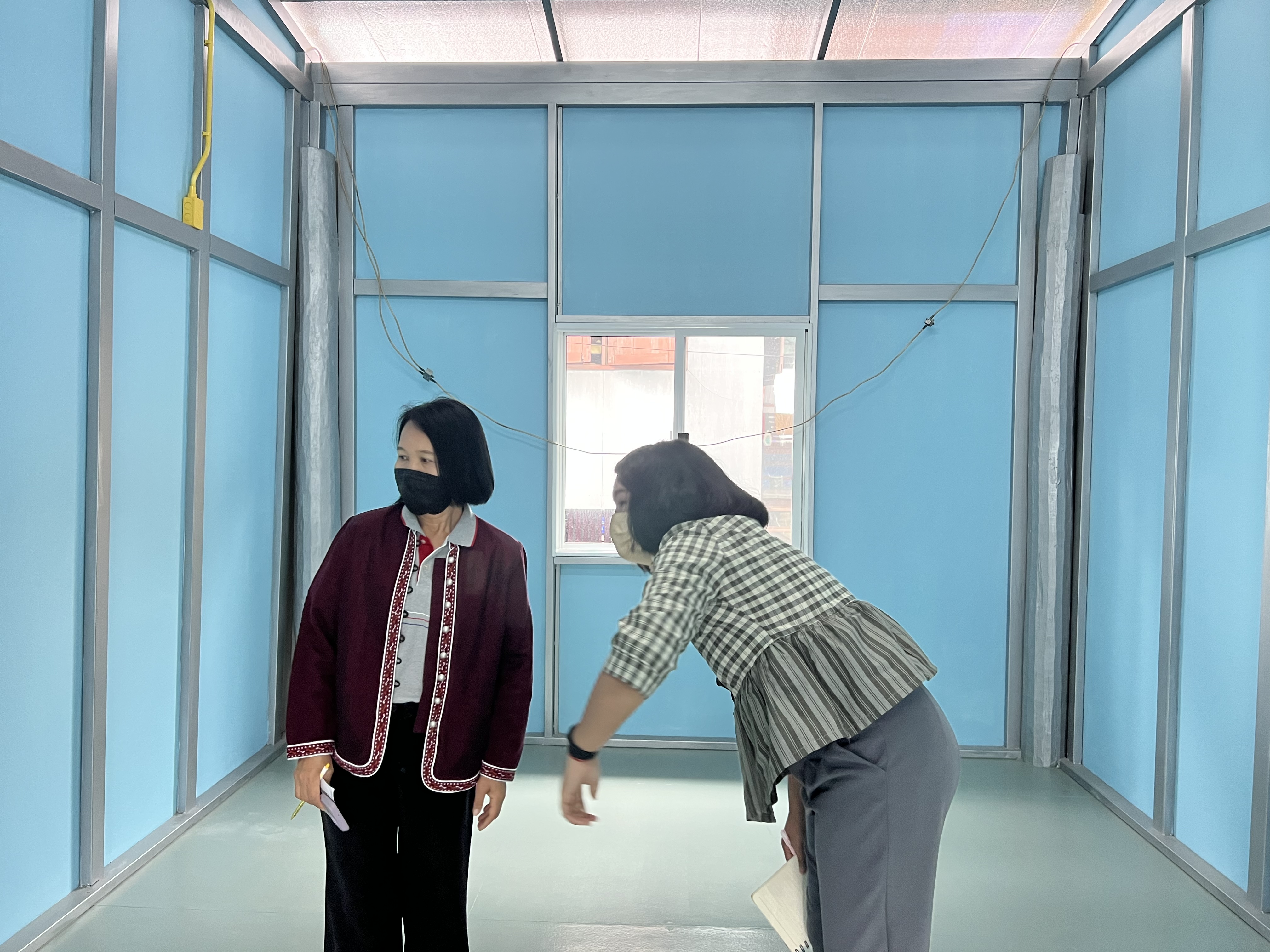 ??พช. ฉะเชิงเทรา ลงพื้นที่เตรียมความพร้อมส่งมอบบ้านโครงการบ้านห่วงใยจากใจ GLO ประจำปี 2565