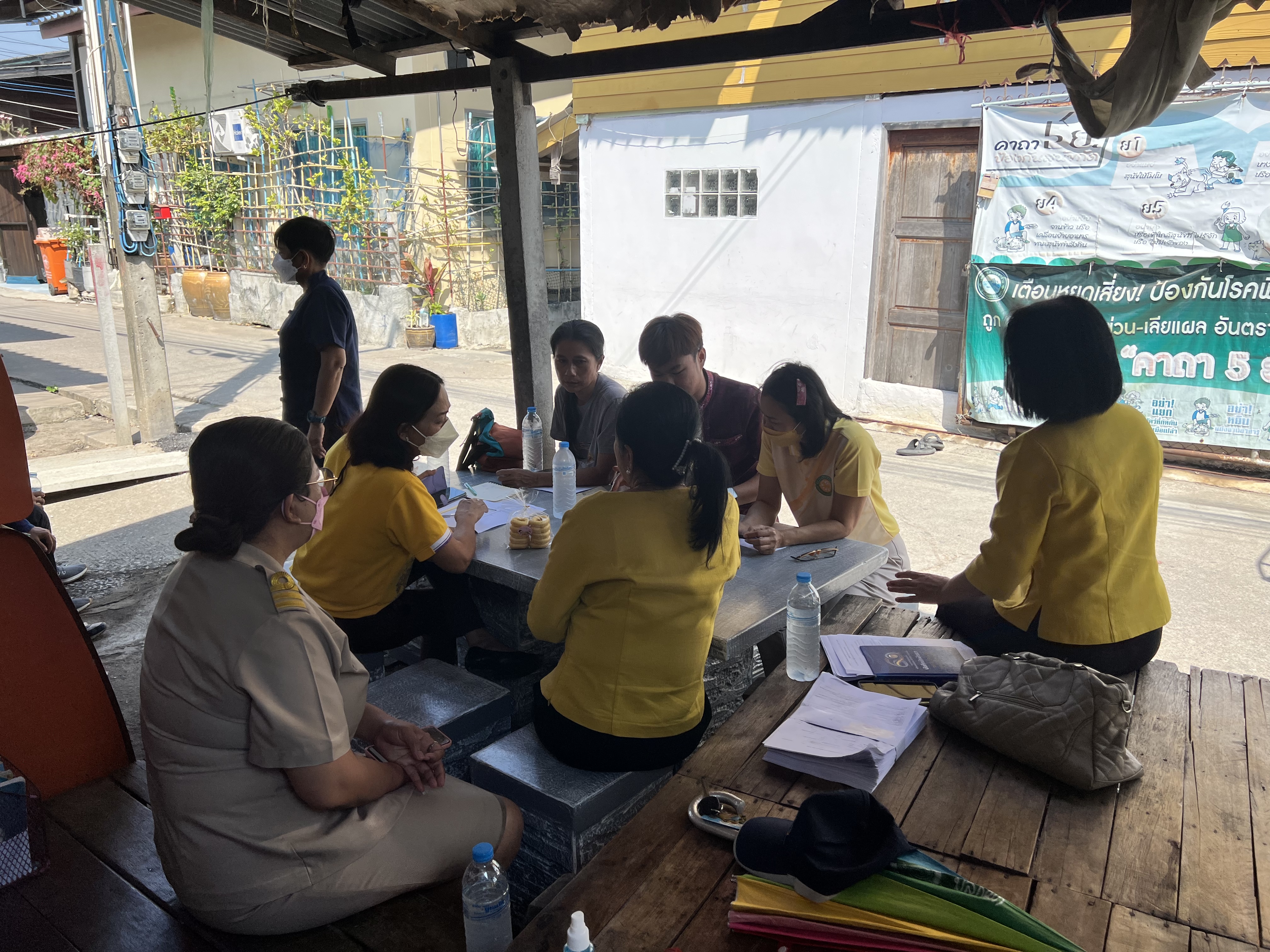 ??พช. ฉะเชิงเทรา เตรียมความพร้อมส่งมอบบ้าน GLO และติดตามการดำเนินงาน จปฐ.