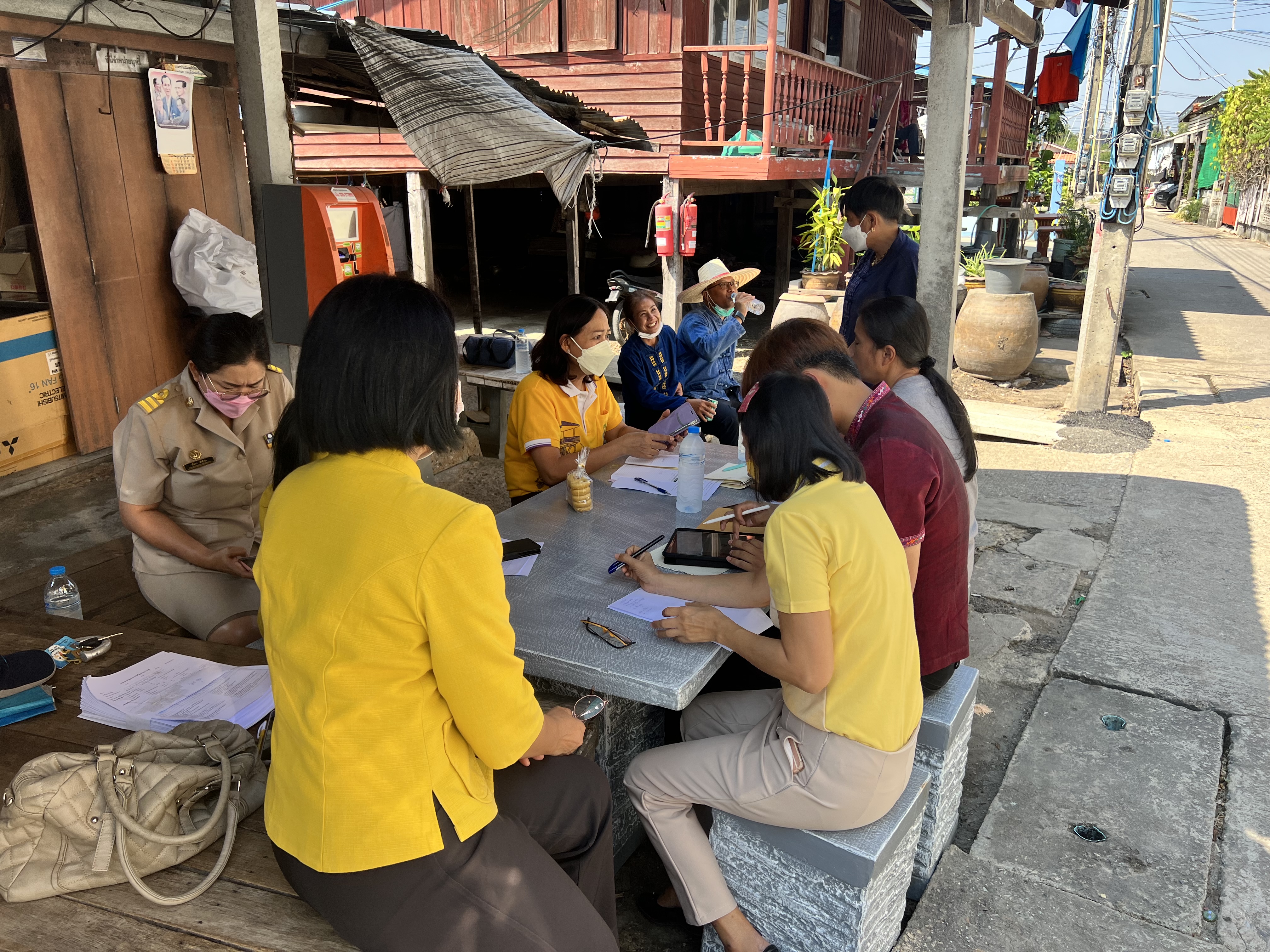 ??พช. ฉะเชิงเทรา เตรียมความพร้อมส่งมอบบ้าน GLO และติดตามการดำเนินงาน จปฐ.