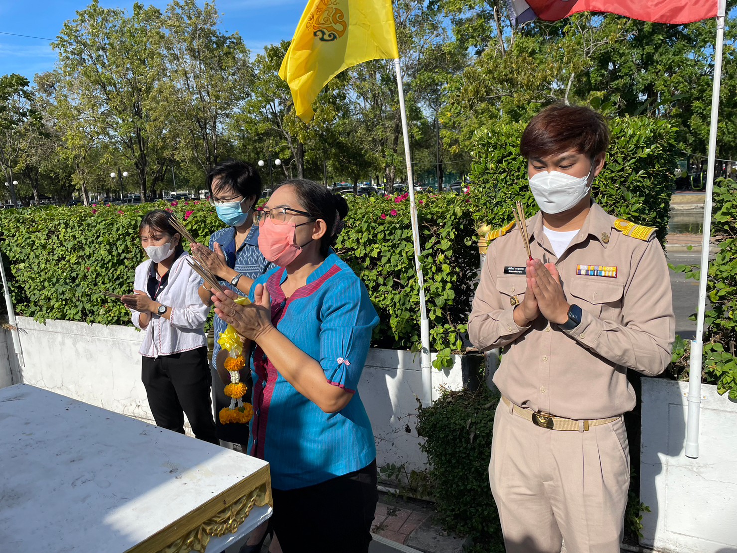 ??พช. ฉะเชิงเทรา ต้อนรับน้องใหม่ สักการะสิ่งศักดิ์สิทธิ์ ศาลากลางจังหวัดฉะเชิงเทรา