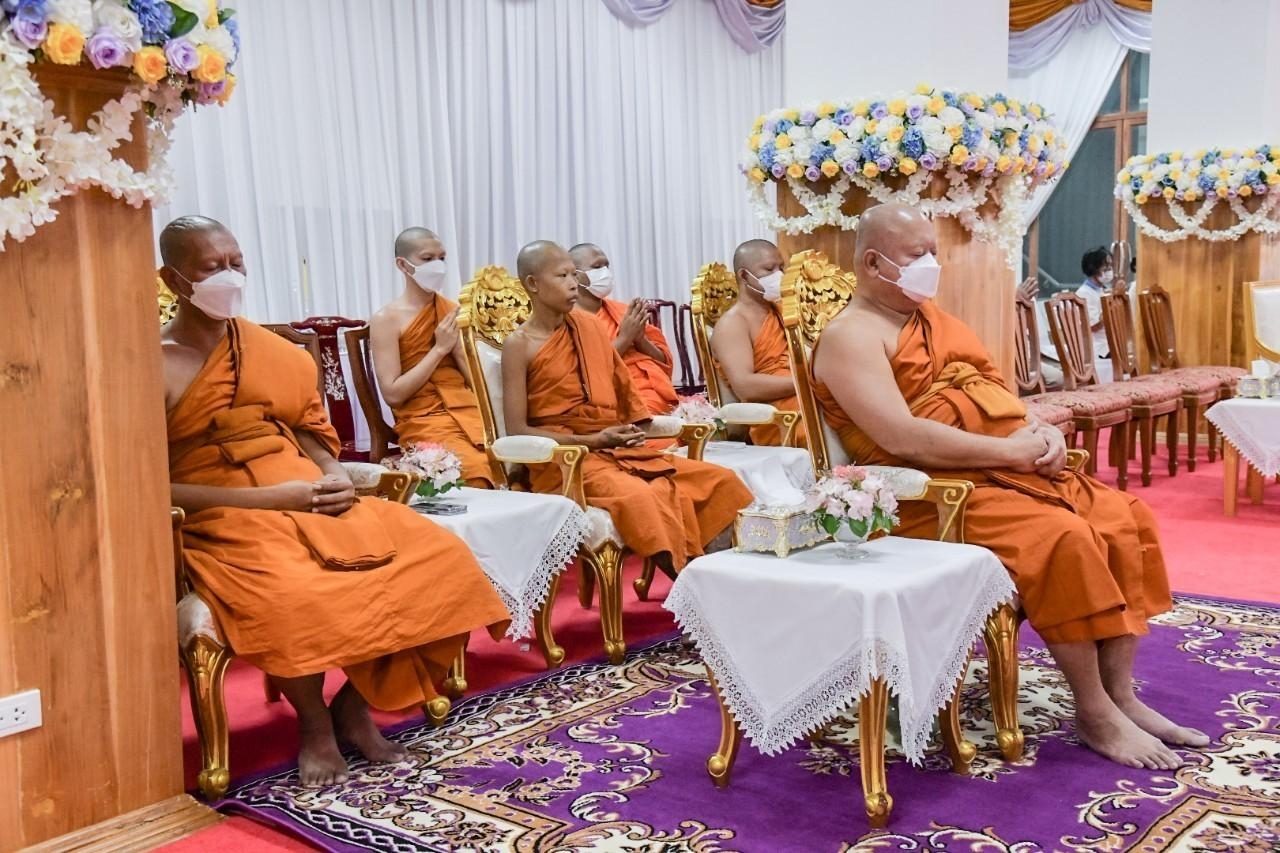 ??พช. ฉะเชิงเทรา ร่วมพิธีบรรพชาอุปสมบท 99 รูป ถวายพระพรชัยมงคล แด่สมเด็จพระเจ้าลูกเธอ เจ้าฟ้าพัชรกิติยาภาฯ วันที่ 2
