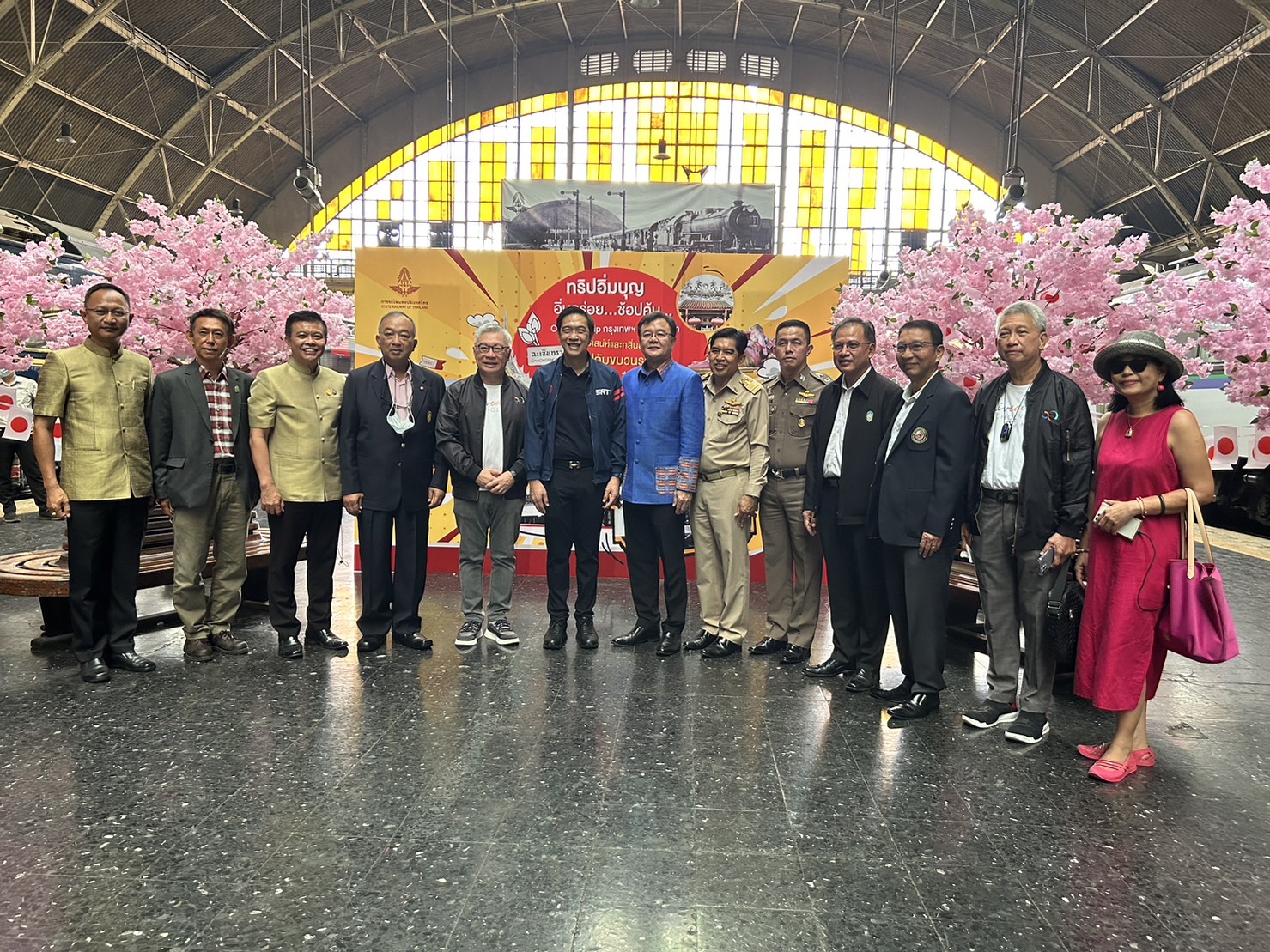 ??พช. ฉะเชิงเทรา ร่วมทริป “ อิ่มบุญ อิ่มอร่อย ช้อปคุ้ม เสริมสิริมงคล ไปกับขบวนรถ KIHA 183”