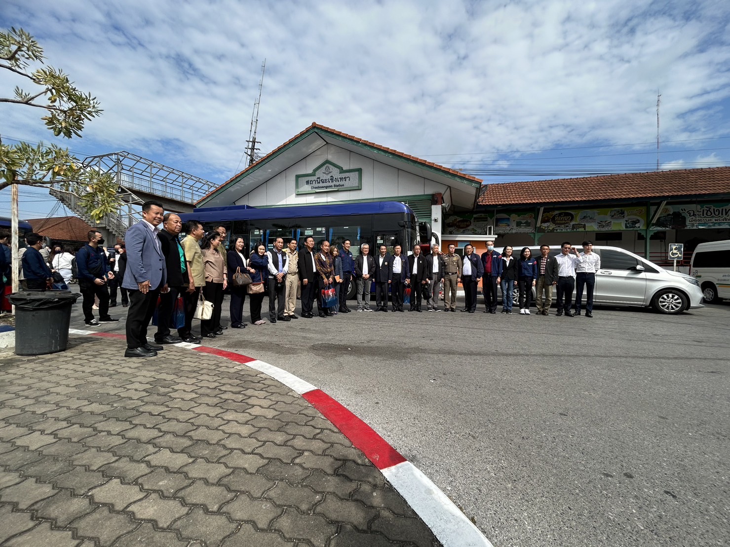 ??พช. ฉะเชิงเทรา ร่วมทริป “ อิ่มบุญ อิ่มอร่อย ช้อปคุ้ม เสริมสิริมงคล ไปกับขบวนรถ KIHA 183”