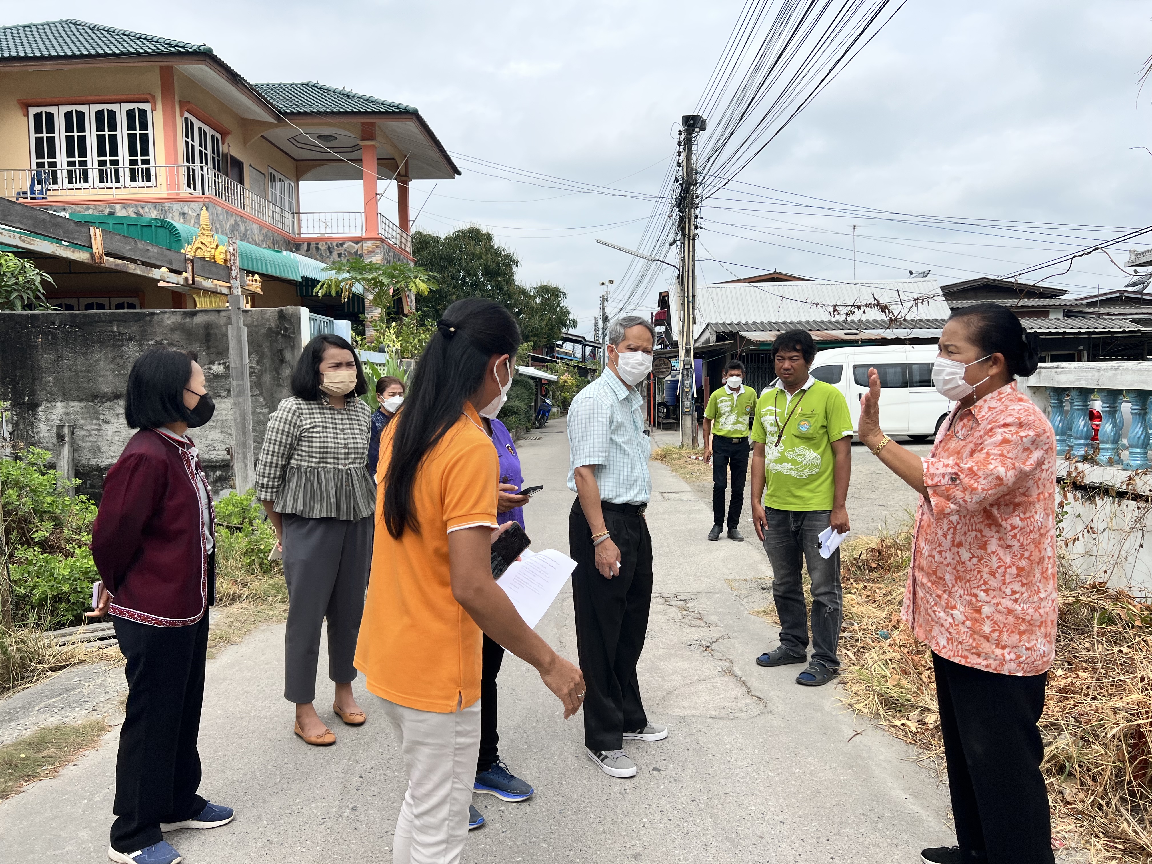 ??พช. ฉะเชิงเทรา ลงพื้นที่เตรียมความพร้อมส่งมอบบ้านโครงการบ้านห่วงใยจากใจ GLO ประจำปี 2565