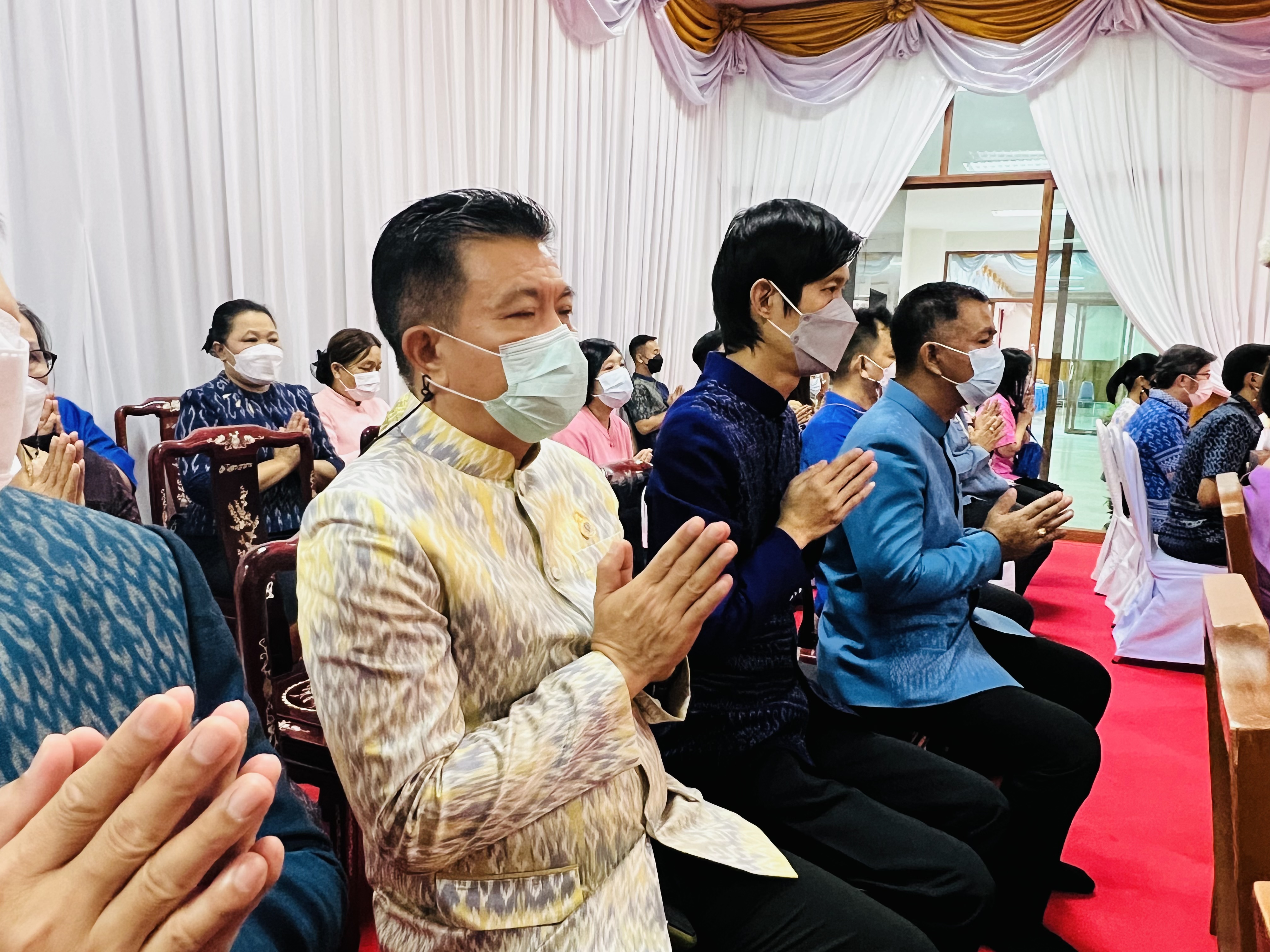 ??พช. ฉะเชิงเทรา ร่วมเป็นเจ้าภาพถวายปัจจัย ในพิธีบรรพชาอุปสมบท 99 รูป ถวายพระพรชัยมงคล แด่สมเด็จพระเจ้าลูกเธอ เจ้าฟ้าพัชรกิติยาภาฯ