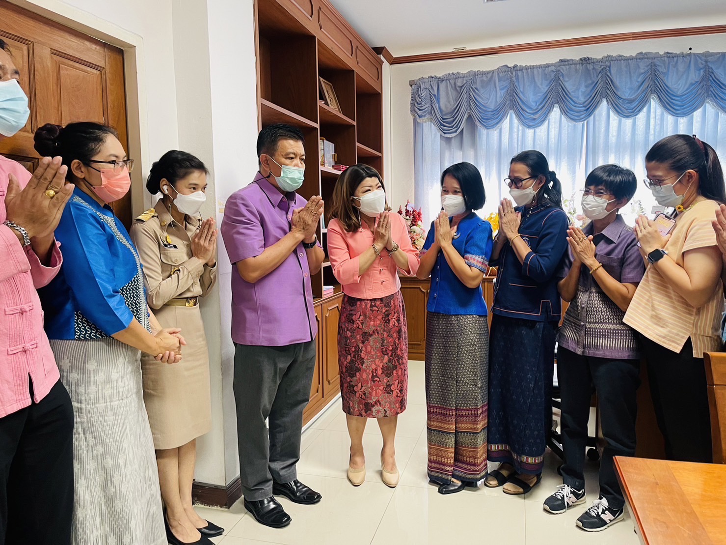 ??พช.ฉะเชิงเทราร่วมอวยพรปีใหม่ 2566 แก่รองผู้ว่าราชการจังหวัดฉะเชิงเทรา