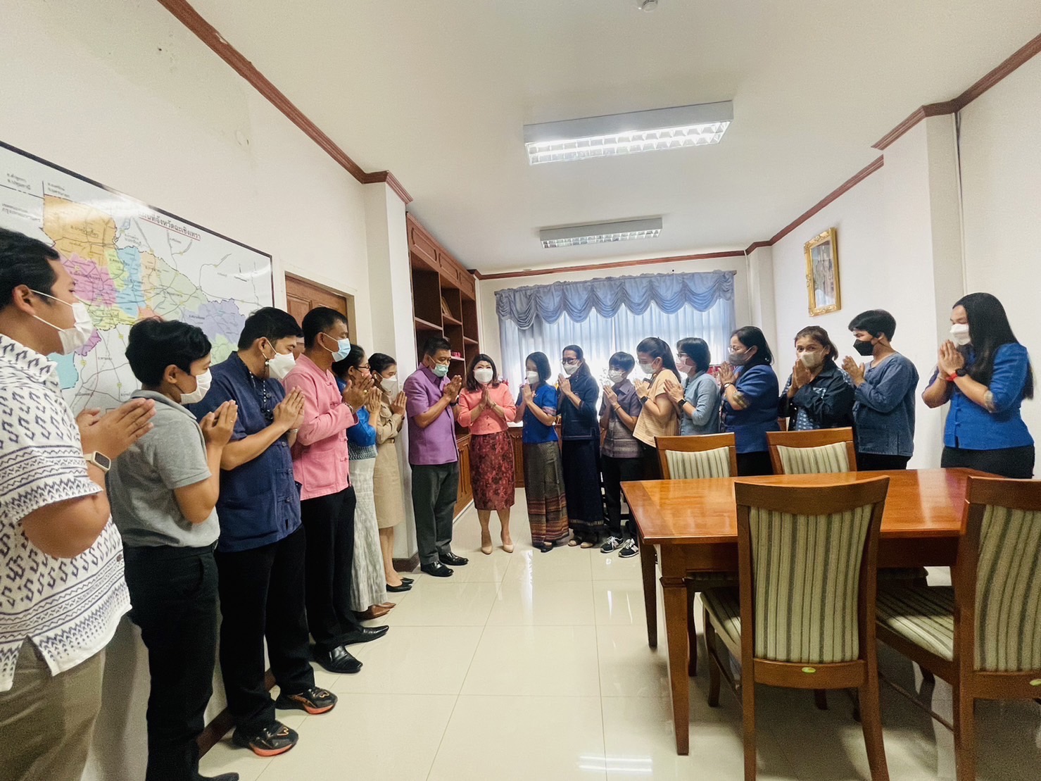 ??พช.ฉะเชิงเทราร่วมอวยพรปีใหม่ 2566 แก่รองผู้ว่าราชการจังหวัดฉะเชิงเทรา