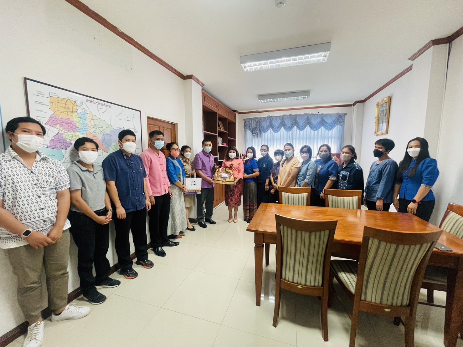 ??พช.ฉะเชิงเทราร่วมอวยพรปีใหม่ 2566 แก่รองผู้ว่าราชการจังหวัดฉะเชิงเทรา