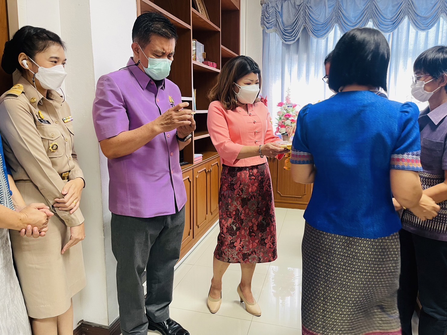 ??พช.ฉะเชิงเทราร่วมอวยพรปีใหม่ 2566 แก่รองผู้ว่าราชการจังหวัดฉะเชิงเทรา