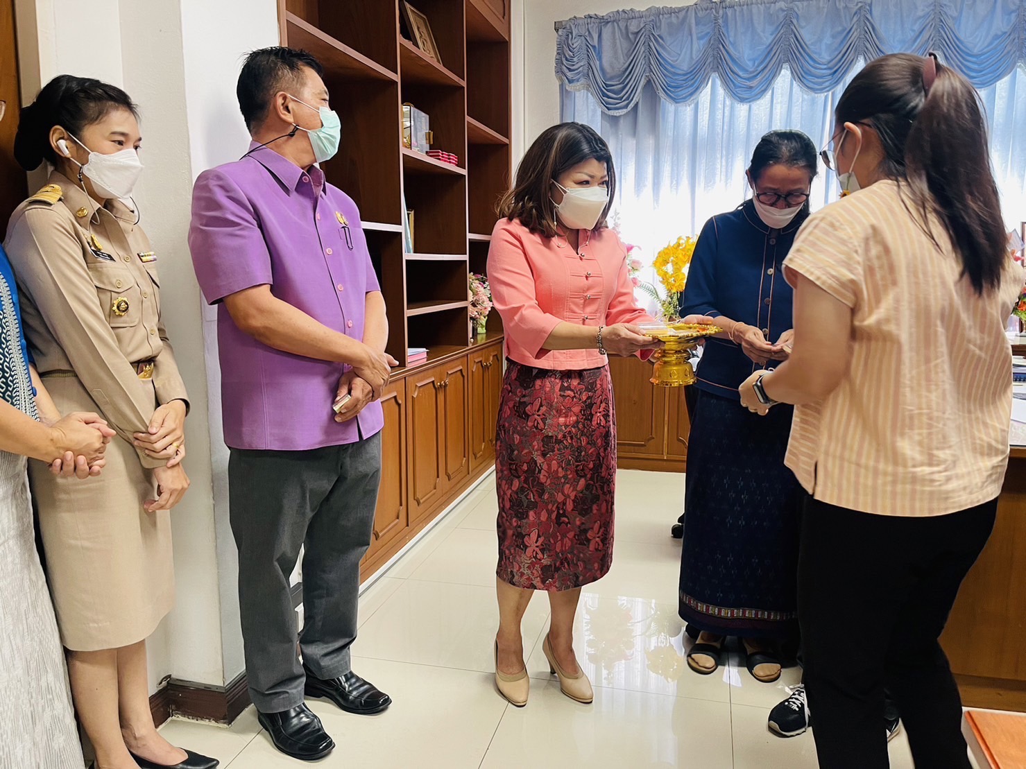 ??พช.ฉะเชิงเทราร่วมอวยพรปีใหม่ 2566 แก่รองผู้ว่าราชการจังหวัดฉะเชิงเทรา