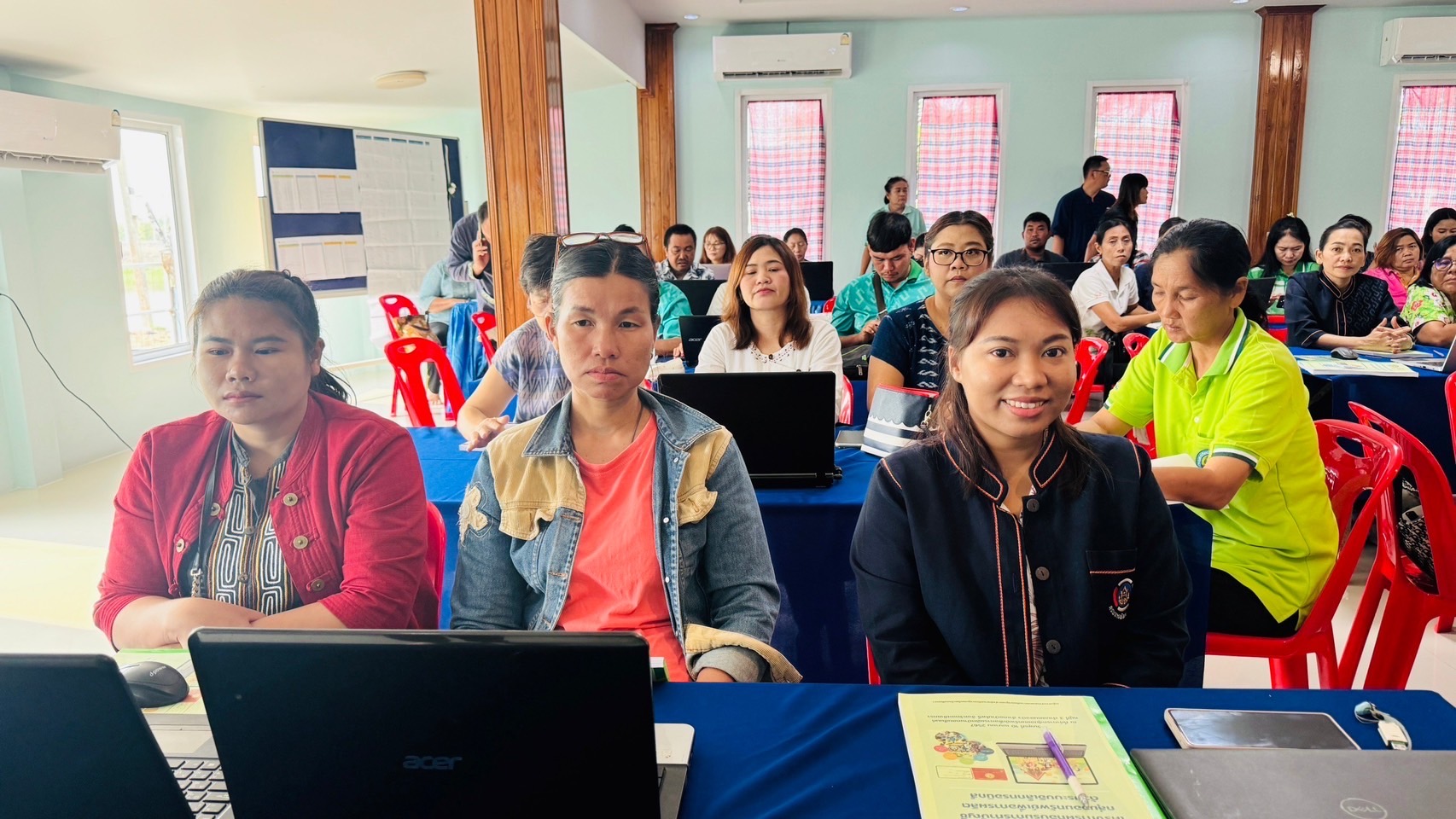 ผู้ตรวจ กรมฯ พช. ตรวจ ติดตาม และสนับสนุนโครงการฝึกอบรมการทำบัญชีกลุ่มออมทรัพย์เพื่อการผลิตด้วยระบบอิเล็กทรอนิกส์