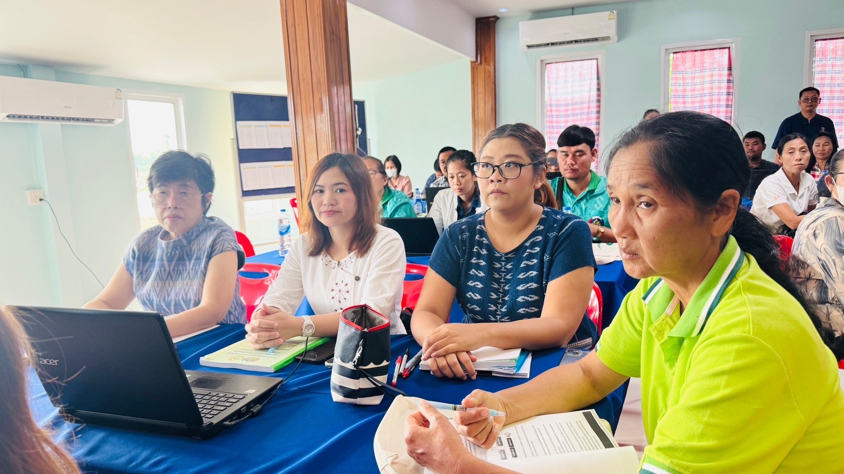ผู้ตรวจ กรมฯ พช. ตรวจ ติดตาม และสนับสนุนโครงการฝึกอบรมการทำบัญชีกลุ่มออมทรัพย์เพื่อการผลิตด้วยระบบอิเล็กทรอนิกส์