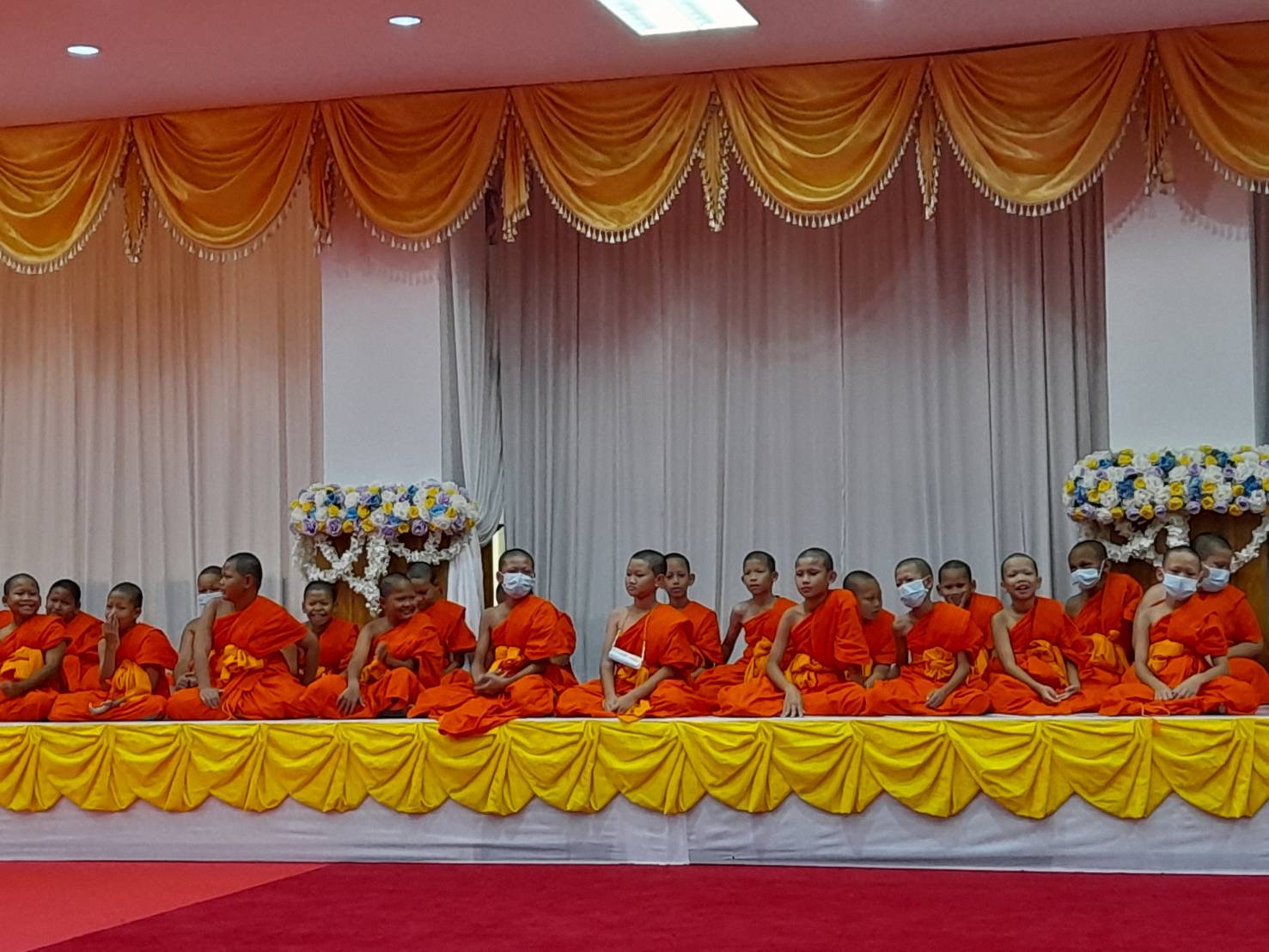 พช. ฉะเชิงเทรา ร่วมเป็นเจ้าภาพ ถวายภัตตาหารเพล โครงการบรรพชาสามเณรภาคฤดูร้อน