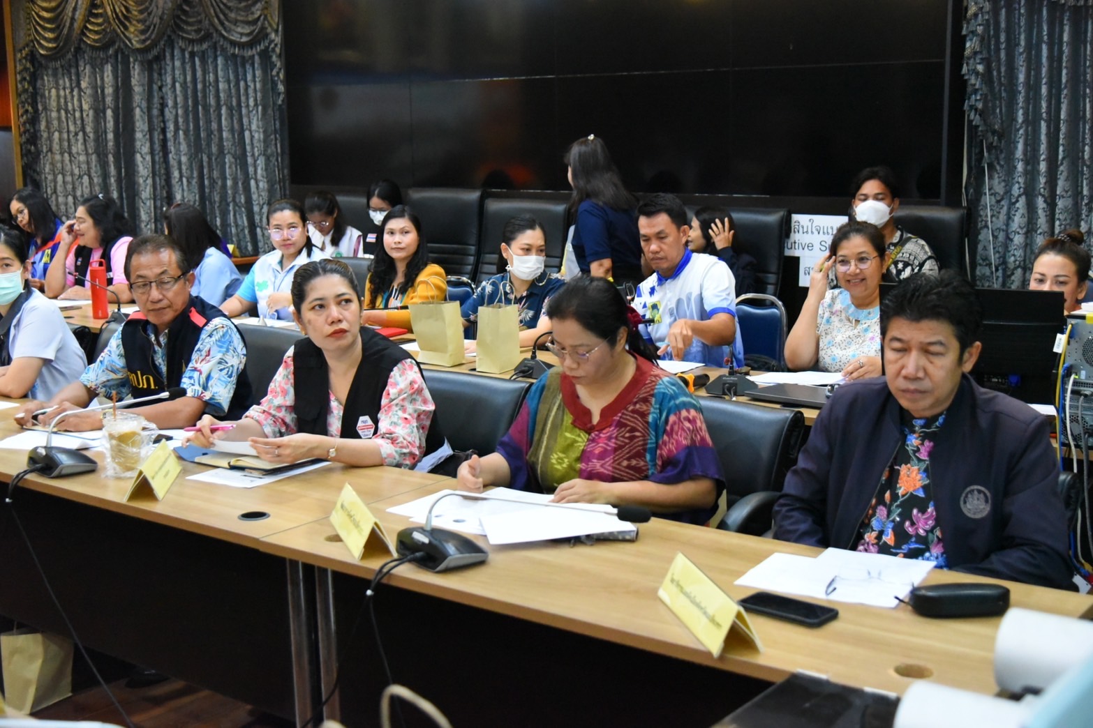 ประชุมคณะกรรมการศูนย์ปฏิบัติการป้องกันและลดอุบัติเหตุทางถนนช่วงเทศกาลสงกรานต์ พ.ศ. 2567 จังหวัดฉะเชิงเทรา