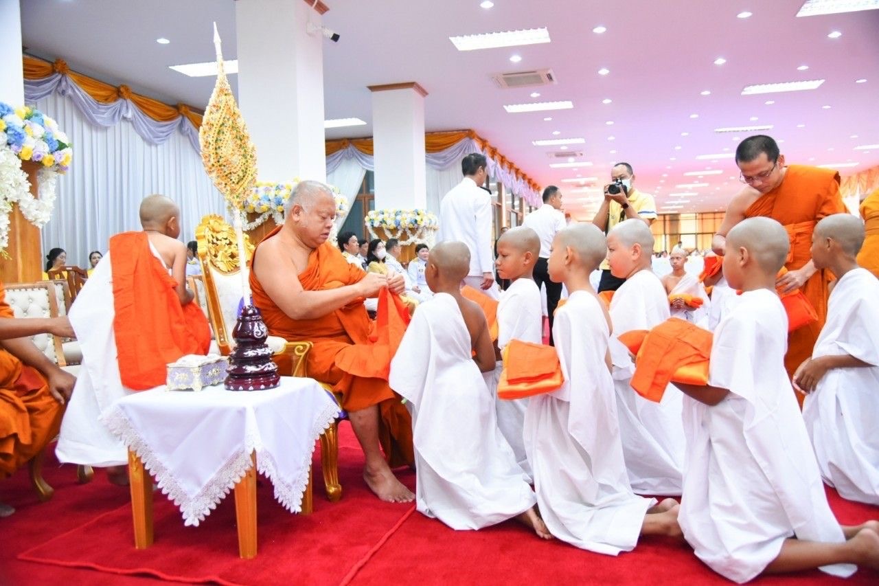 พช. ฉะเชิงเทรา ร่วมพิธีบรรพชาสามเณรภาคฤดูร้อน